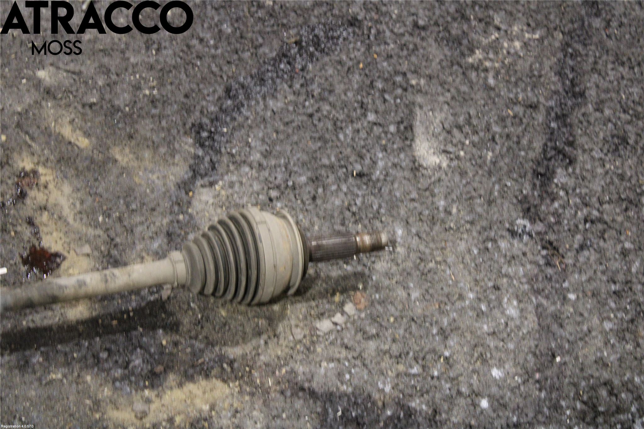 Toyota URBAN CRUISER Drivaxel Fram Vänster