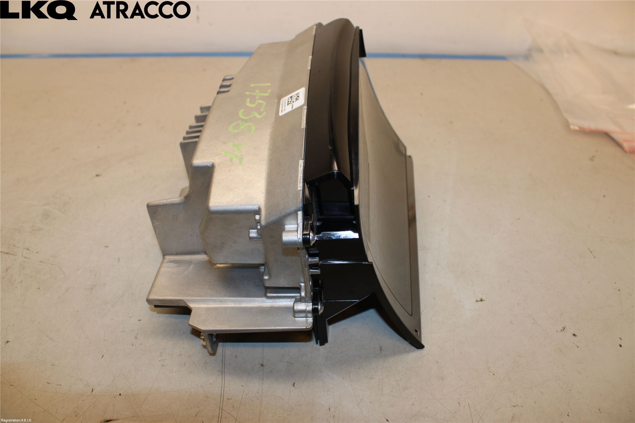 Mercedes-Benz MB C-KLASS (W205) 14-21 Instrumentkonsoll Mitt