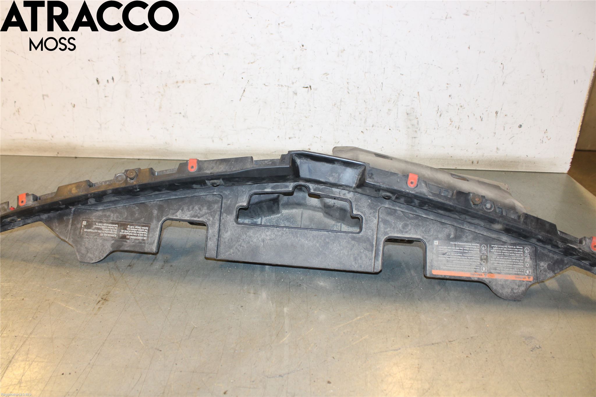 Opel INSIGNIA 09-16 Front Huvlåsplåt-Balk