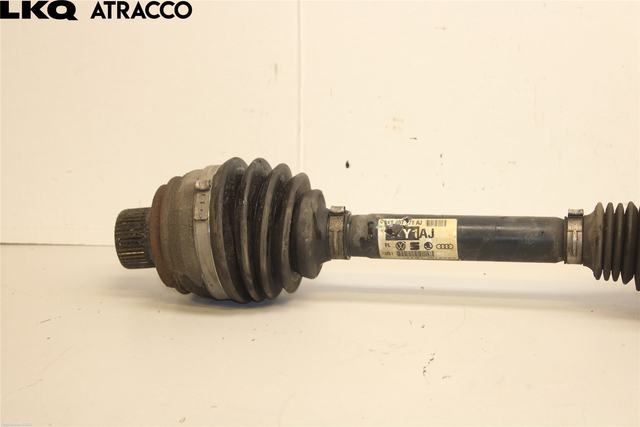 Audi A4/S4 08-11 Drivaxel Fram Vänster