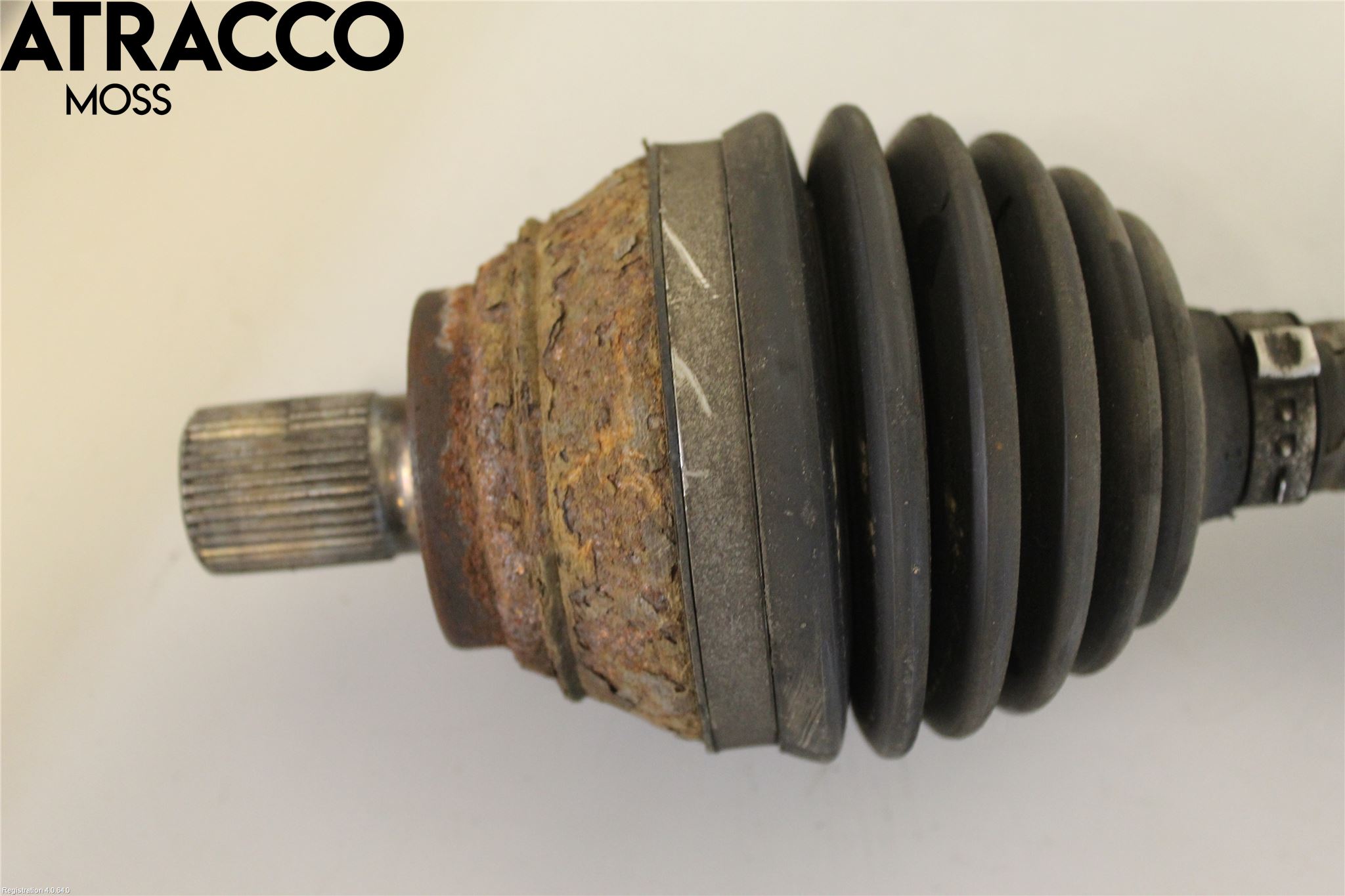 Skoda YETI Drivaxel Fram Höger