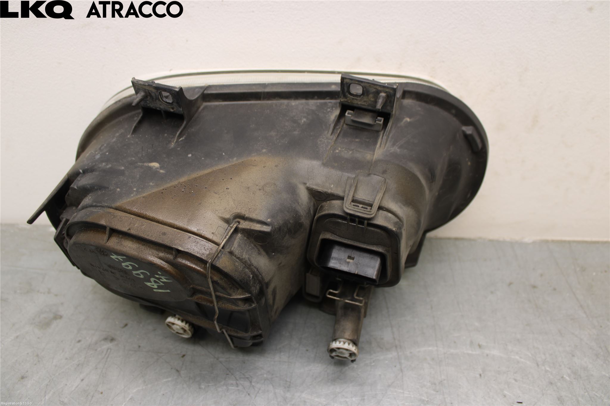 Volkswagen VW GOLF IV 98-06 Strålkastare Höger