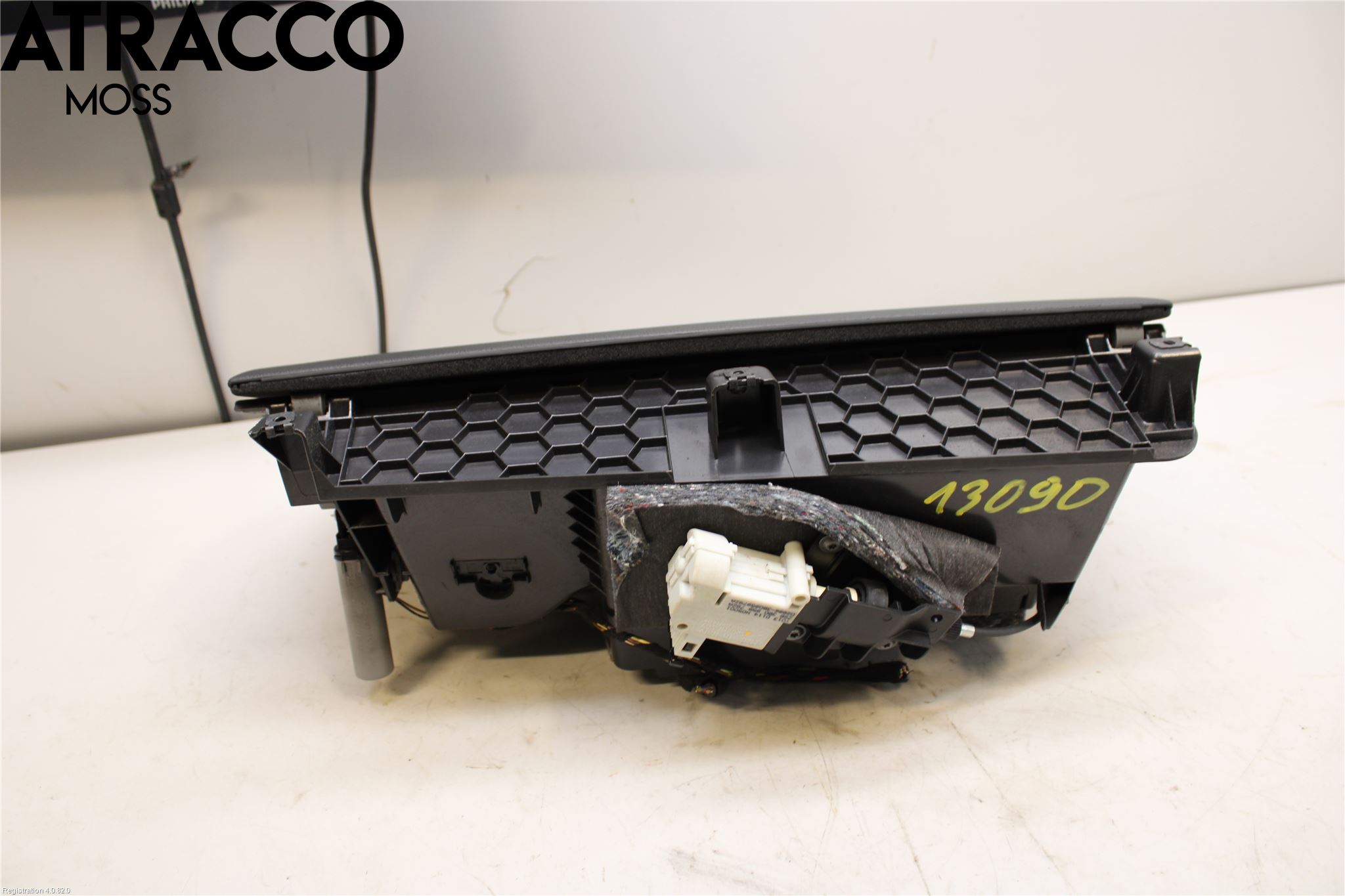 Audi Q7/SQ7 Handskfack