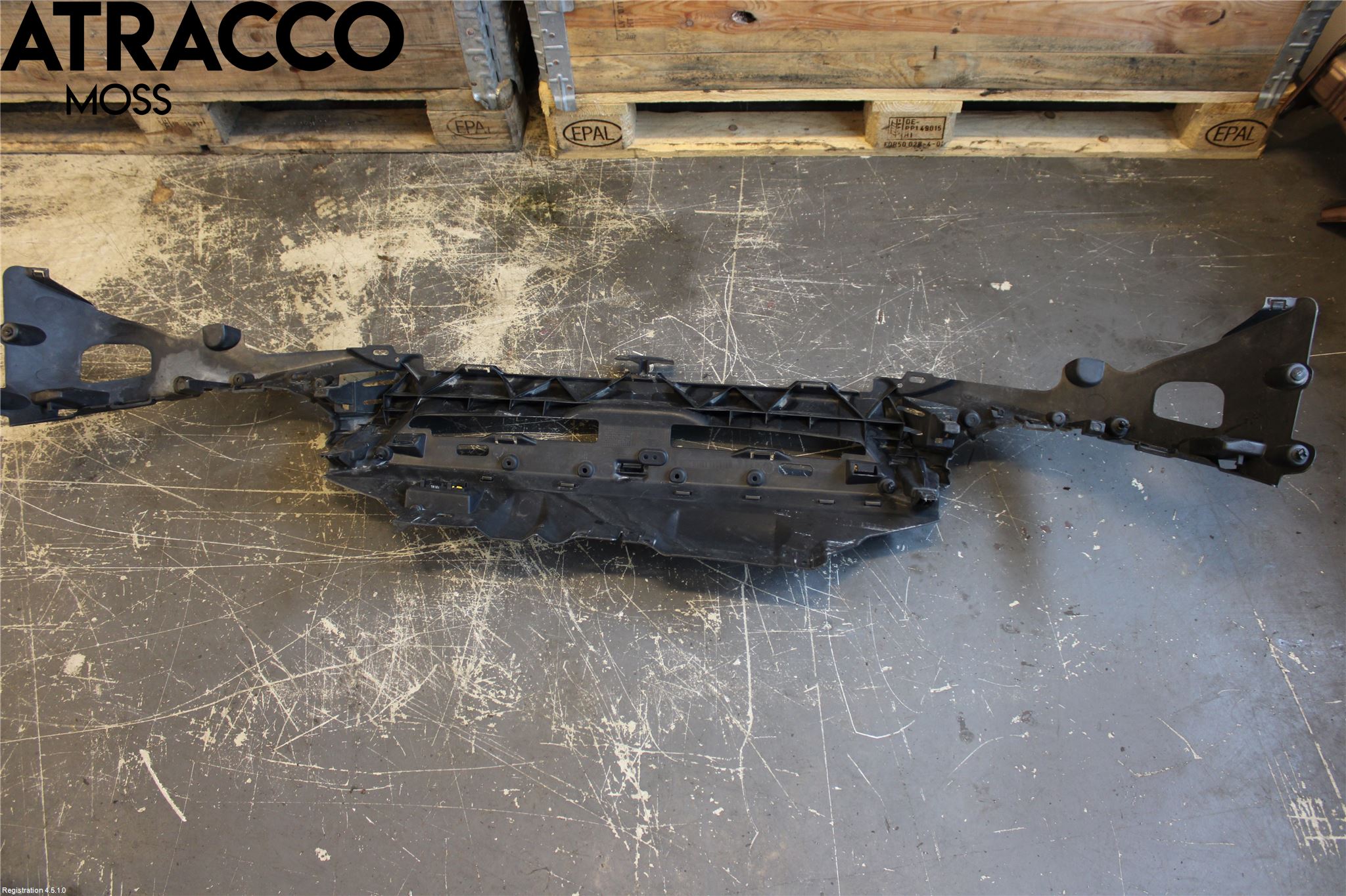 Ford FOCUS 11-14 Stötfångarbeklädnad Fram