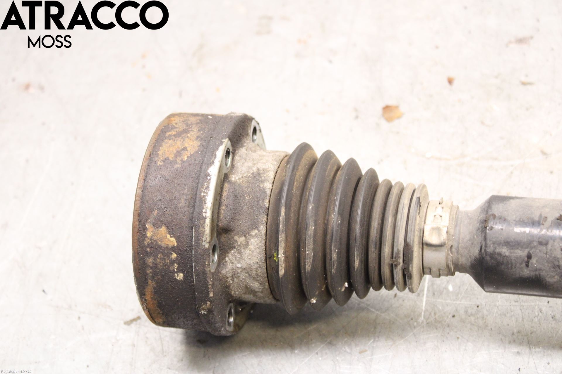 Volkswagen VW TOURAN 03-10 Drivaxel Fram Höger