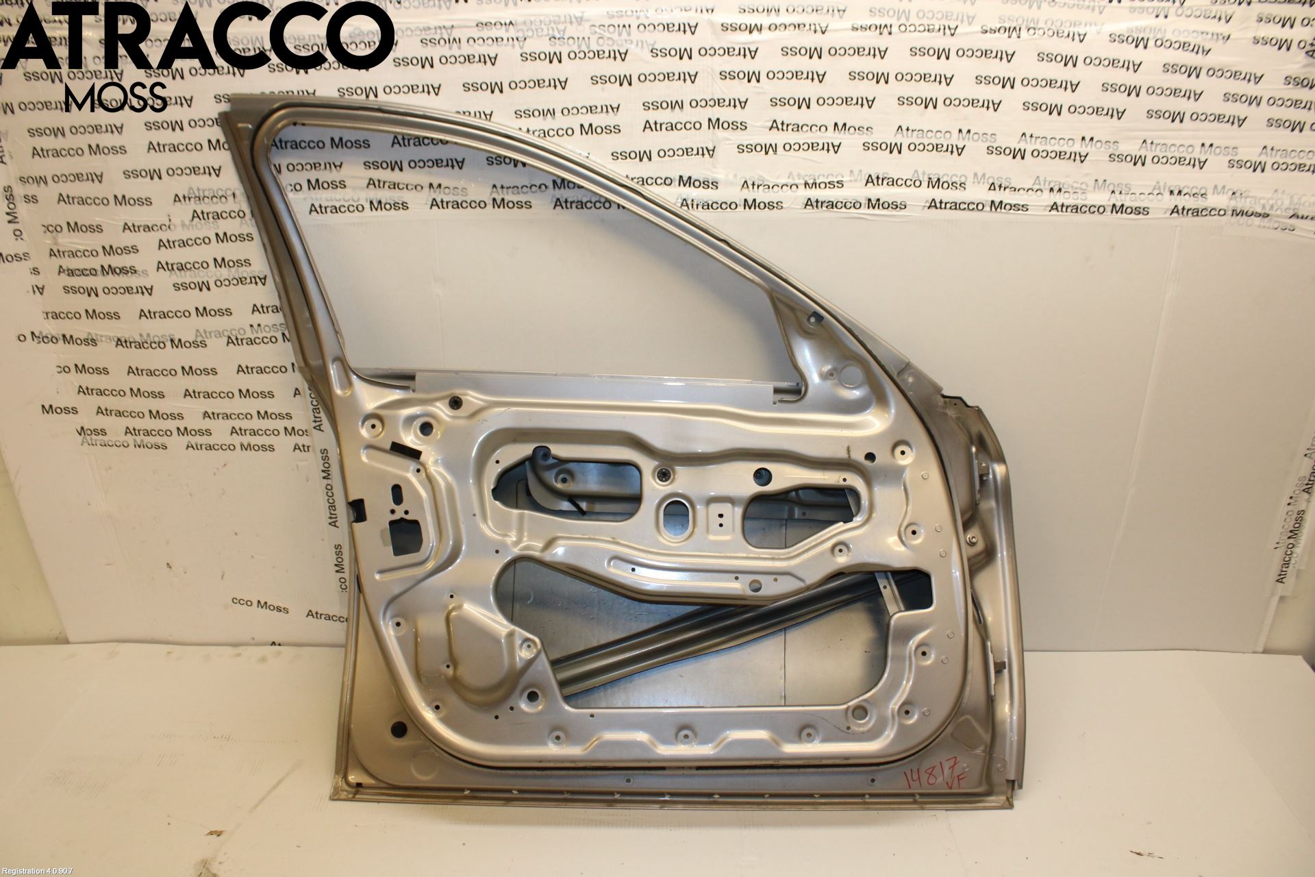 BMW 5 F10/F11/F18 09-17 Dörr Fram Vänster