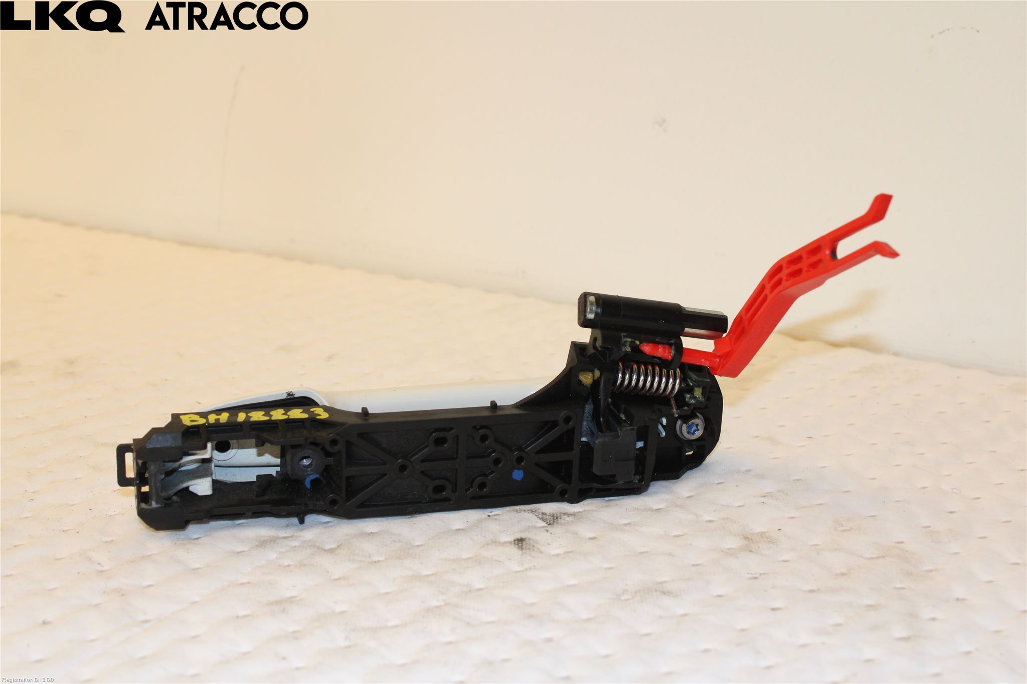 Toyota YARIS XP130 12-14 Dörrhandtag Yttre Hö