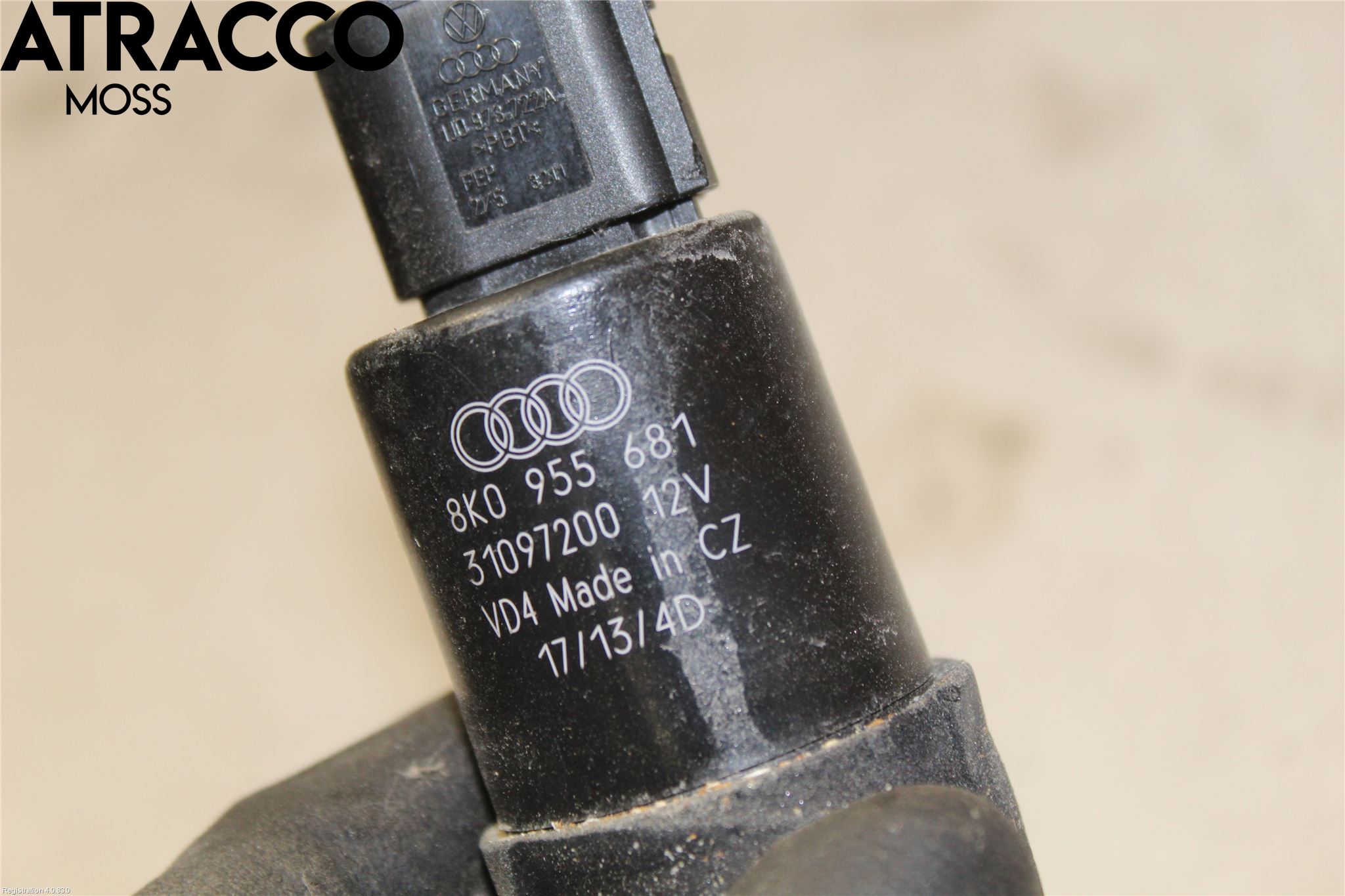Audi A4 12-15 Spolarpump Vindruta