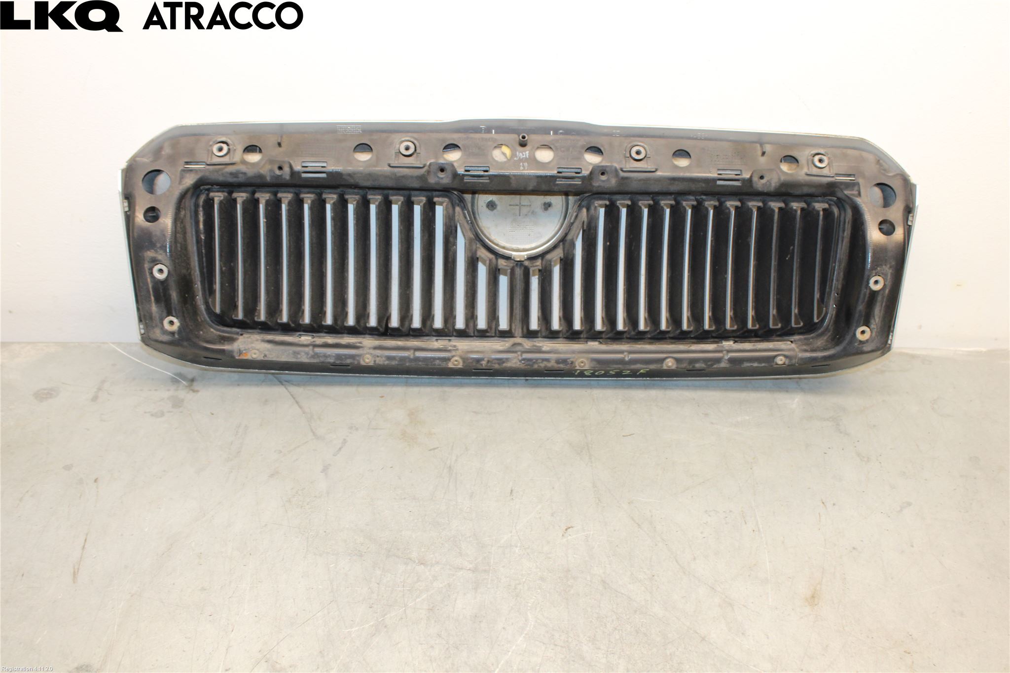 Skoda OCTAVIA (1U) 96-11 Grill Komp