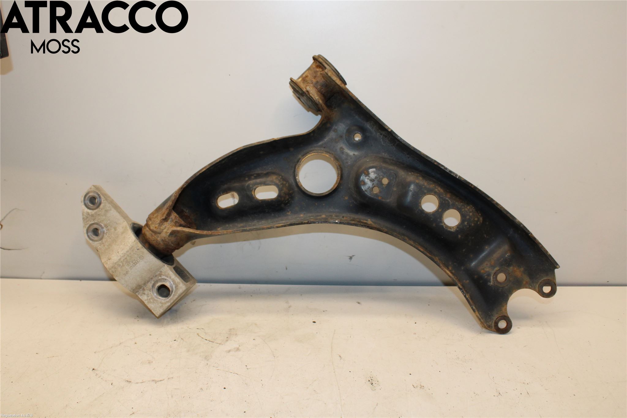 Volkswagen VW GOLF VI 09-13 Bärarm Fram Undre Vä
