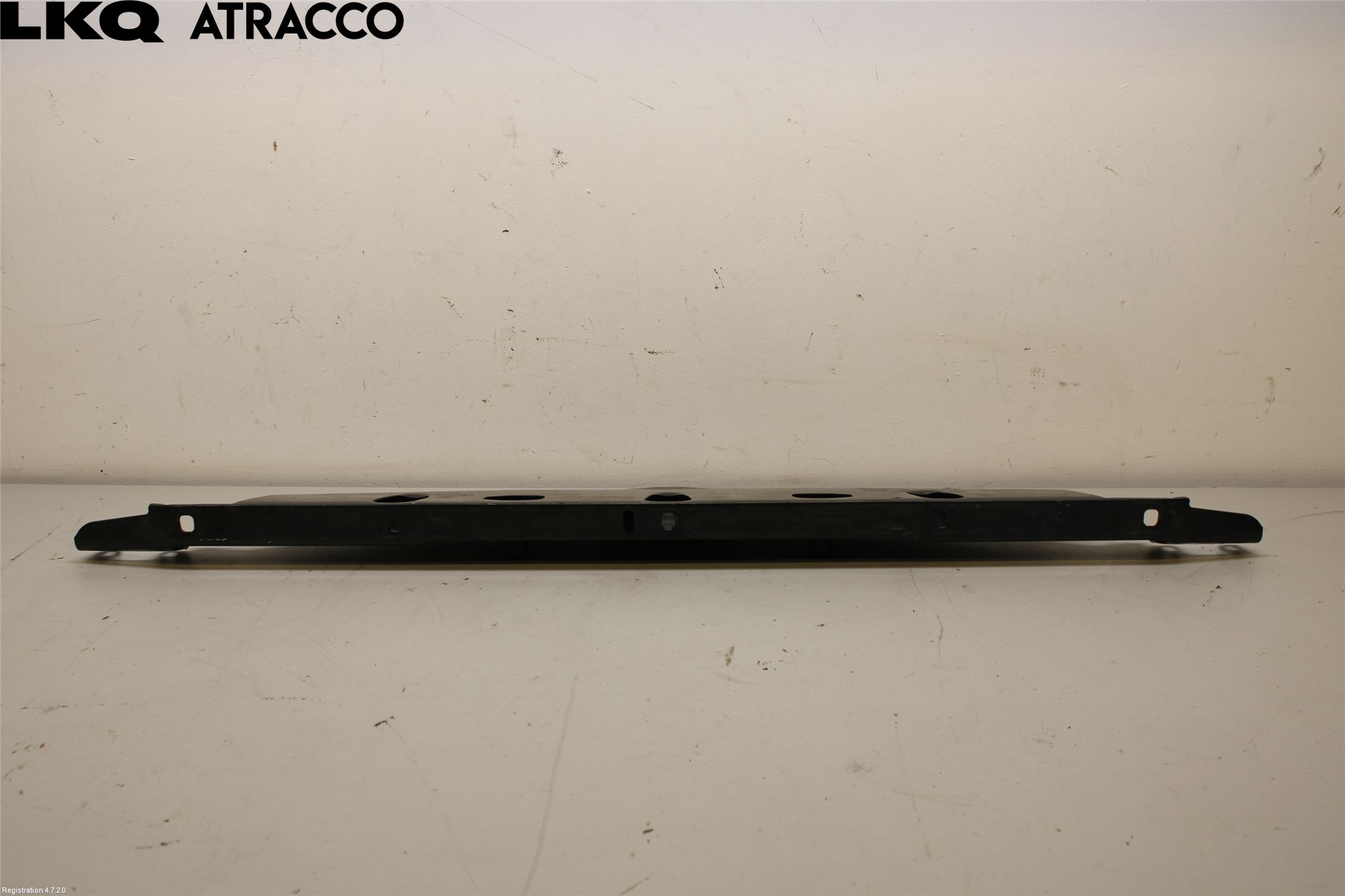 BMW 5 F10/F11/F18 09-17 Front Huvlåsplåt-Balk