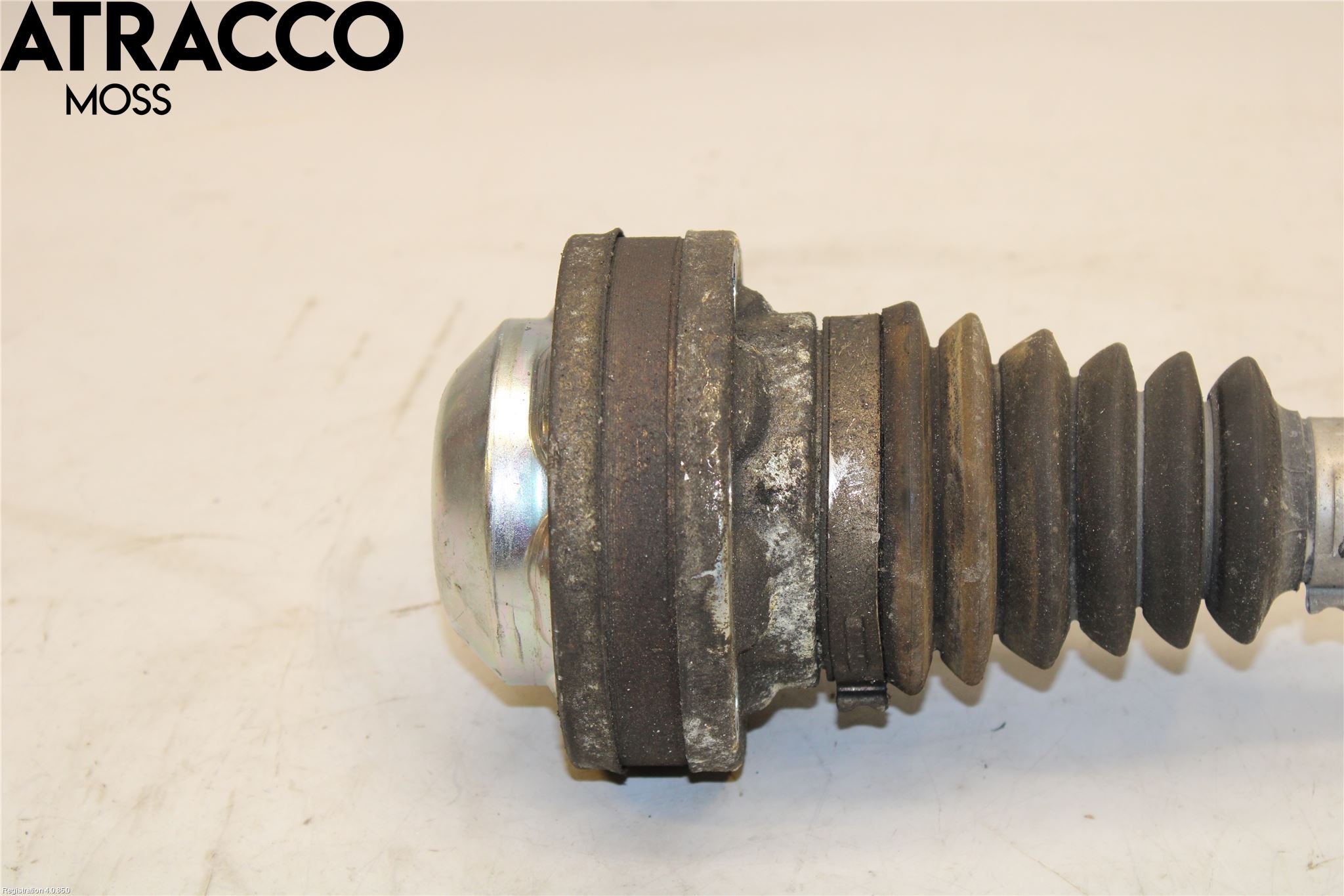 Volkswagen VW PASSAT 05-11 Drivaxel Fram Vänster