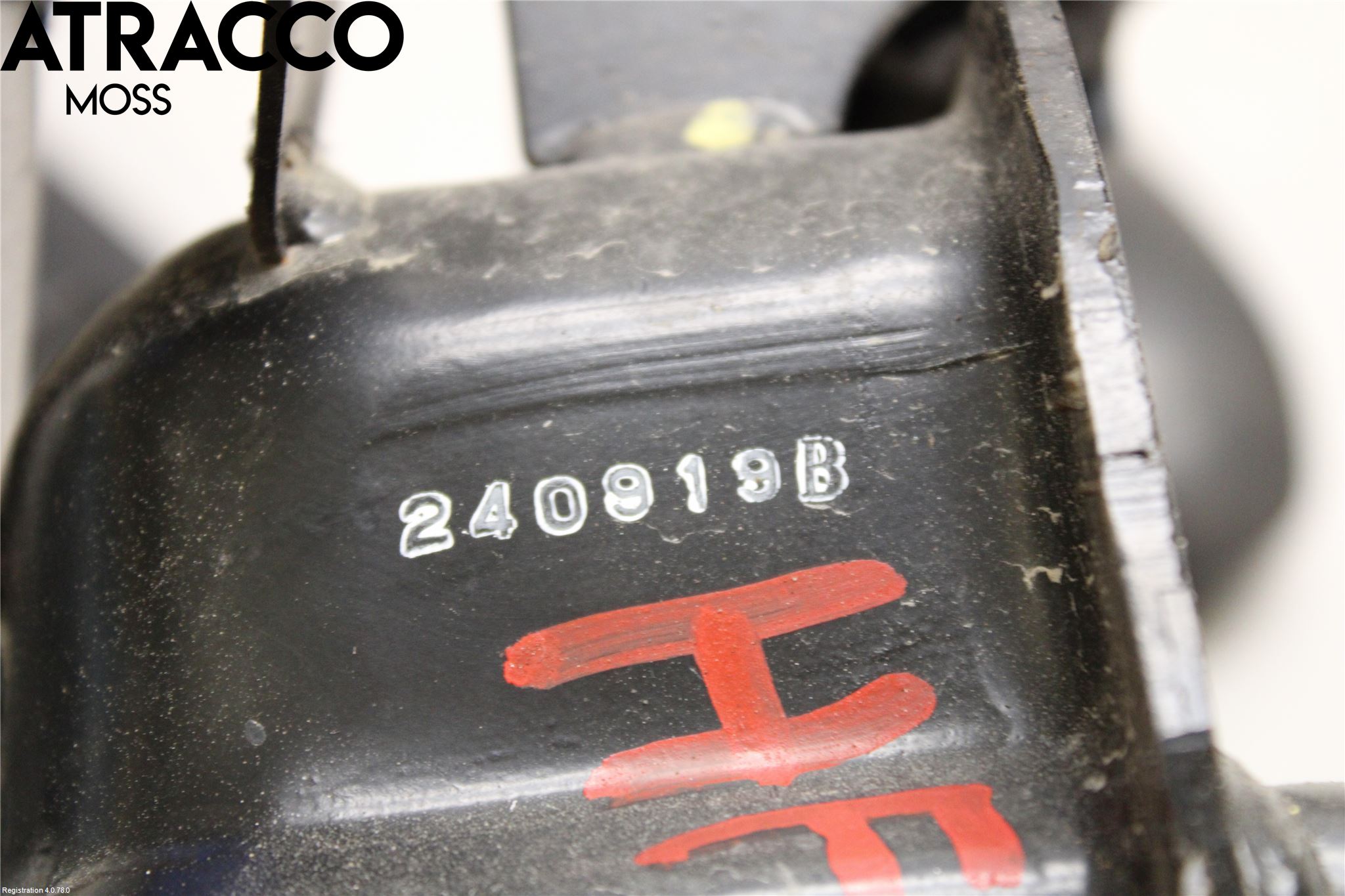 Suzuki ACROSS 21- Motorfäste