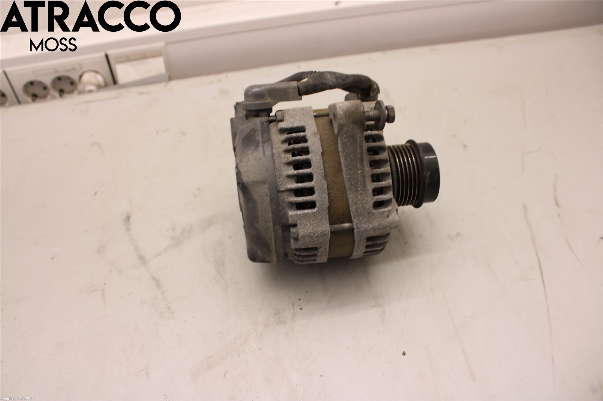 Toyota AVENSIS 09-15 Generator