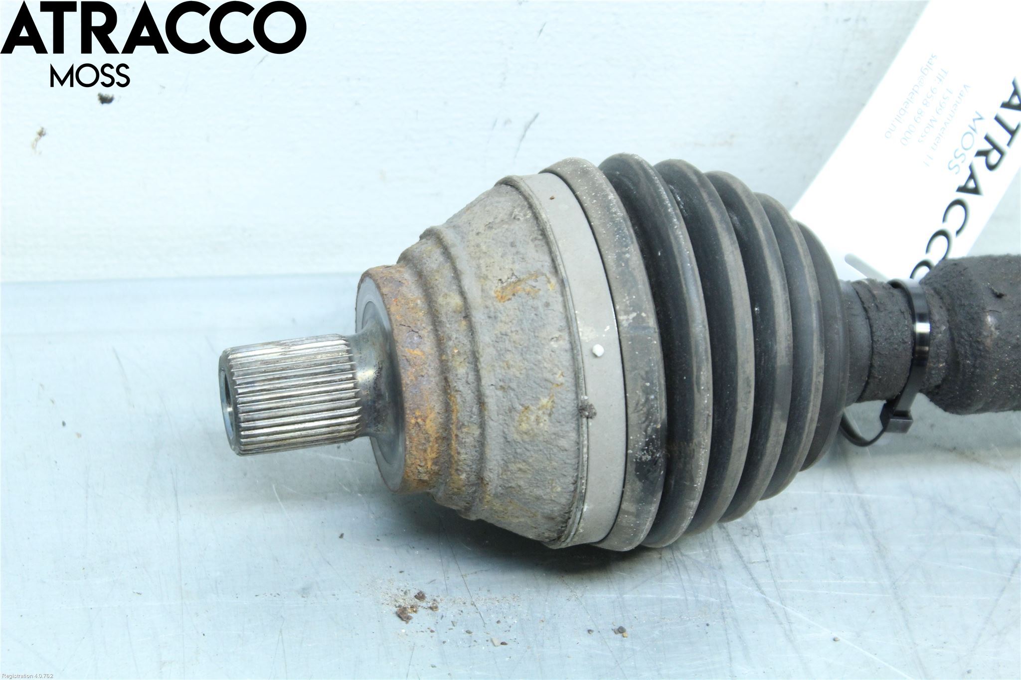 Volkswagen VW PASSAT 11-14 Drivaxel Fram Höger