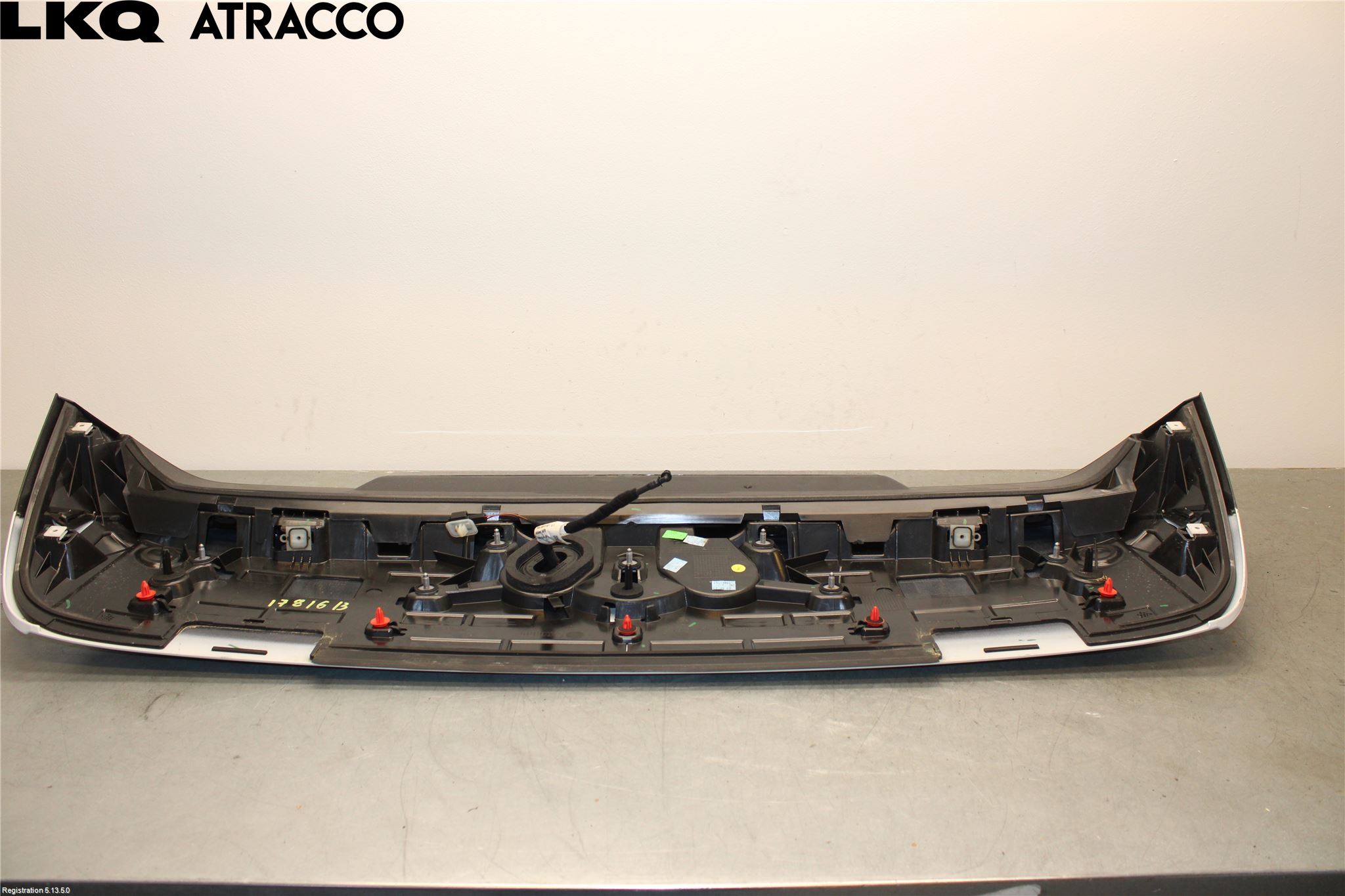 Skoda ENYAQ iV 21- Spoiler Baklucka