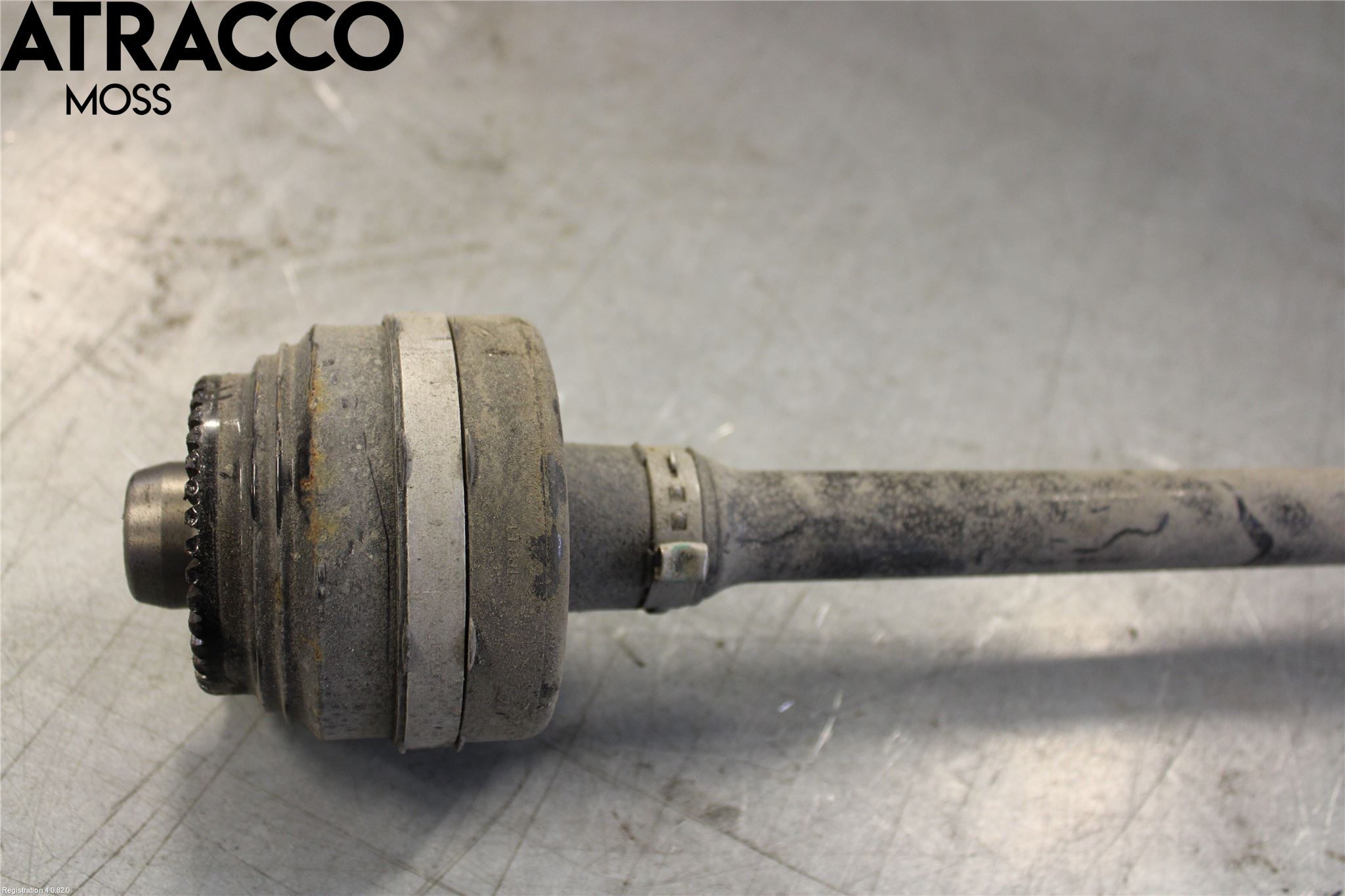 BMW 5 G30/G31/F90 17-23 Drivaxel Bak Vänster