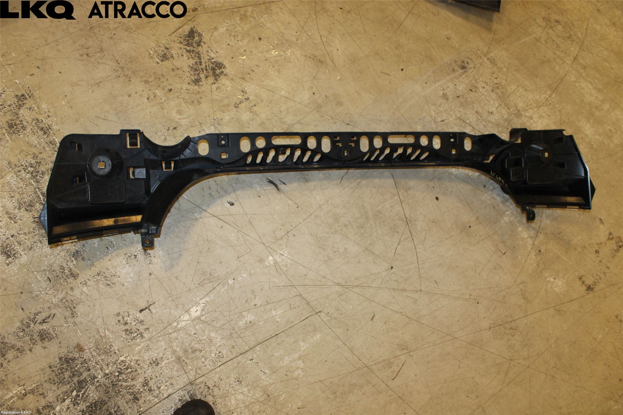 BMW 5 F10/F11/F18 09-17 Stötfångardel Bak Mitt