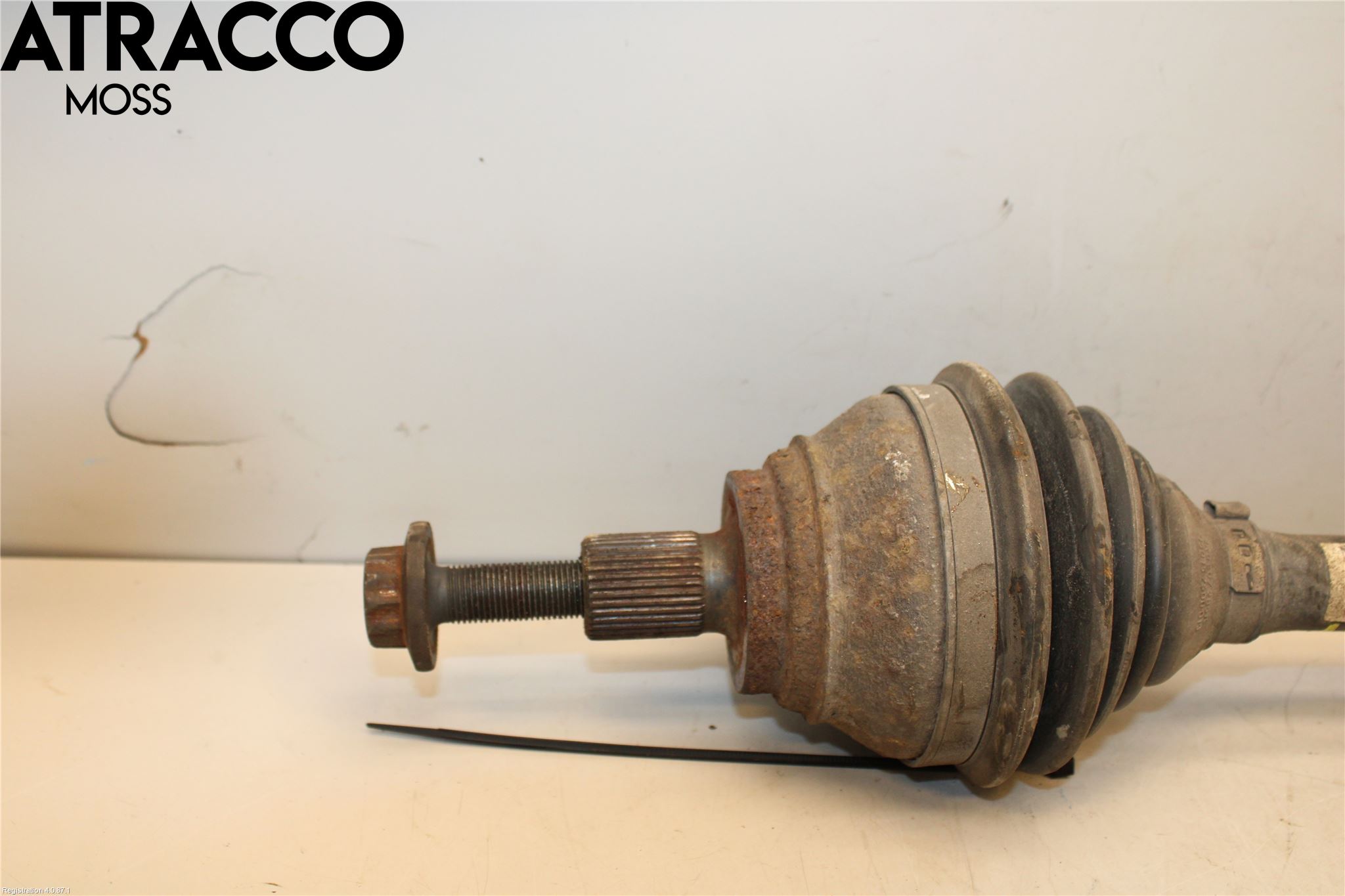 Volkswagen VW TOURAN 03-10 Drivaxel Fram Vänster