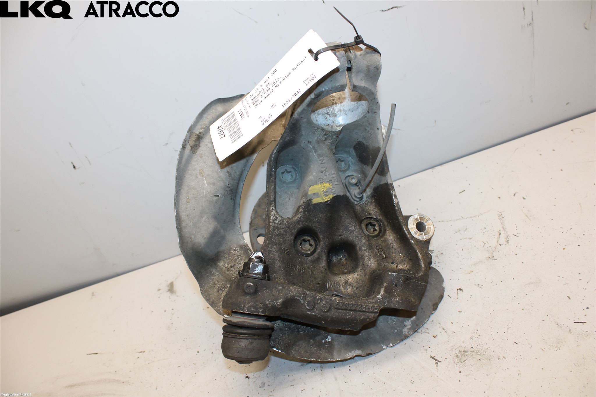 BMW 3 F30/F31/F80 12-19 Styrspindel Lagerhus Hö