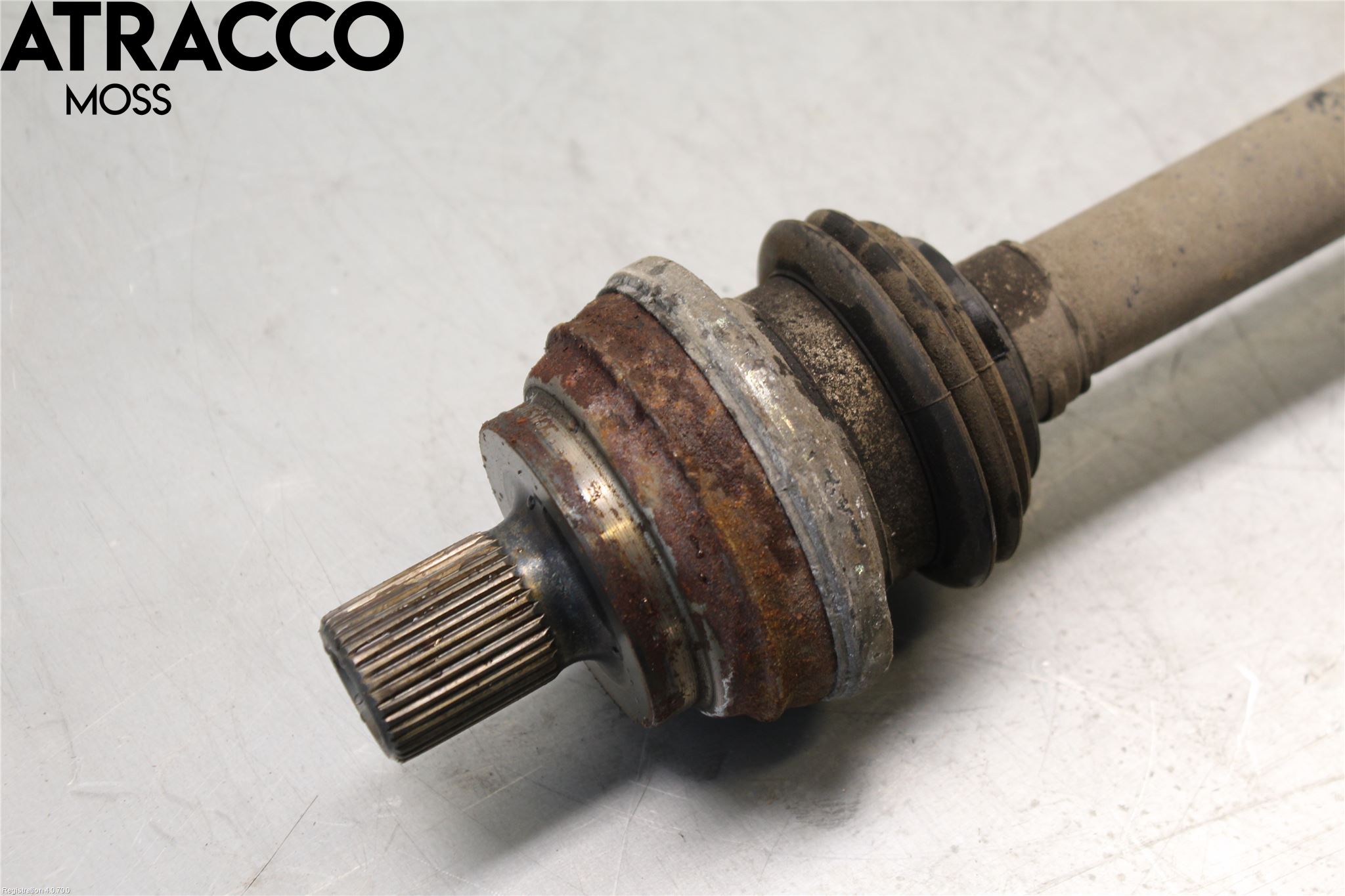 Volkswagen VW T-ROC 18- Drivaxel Bak Höger
