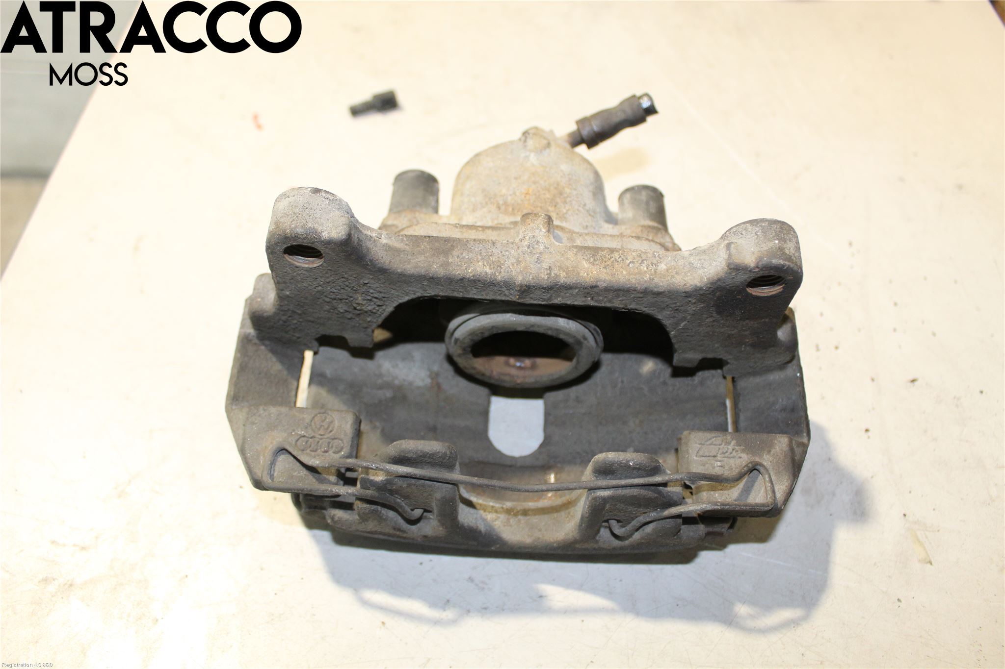 Volkswagen VW PASSAT 05-11 Bromsok Fram Höger