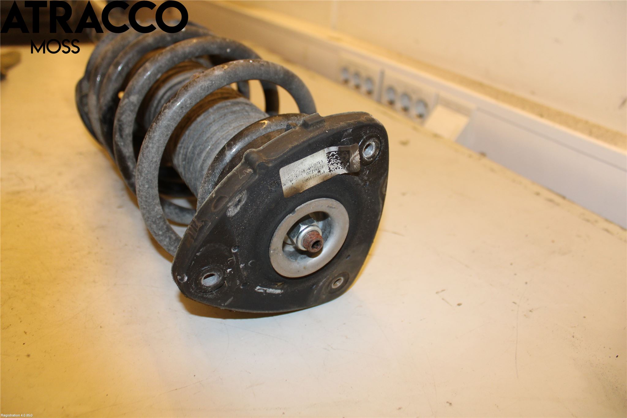 Volvo XC40/RECHARGE 18- Fjäderben Fram Vänster