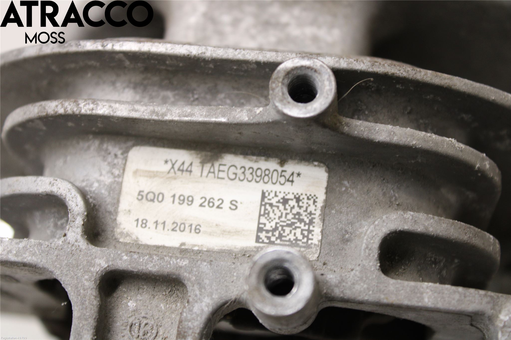 Volkswagen VW PASSAT 15-19 Motorfäste