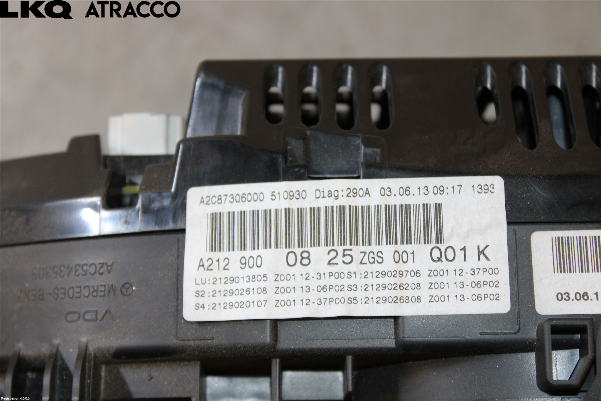 Mercedes-Benz MB E-KLASS (W212) 09-16 Instrument Hast