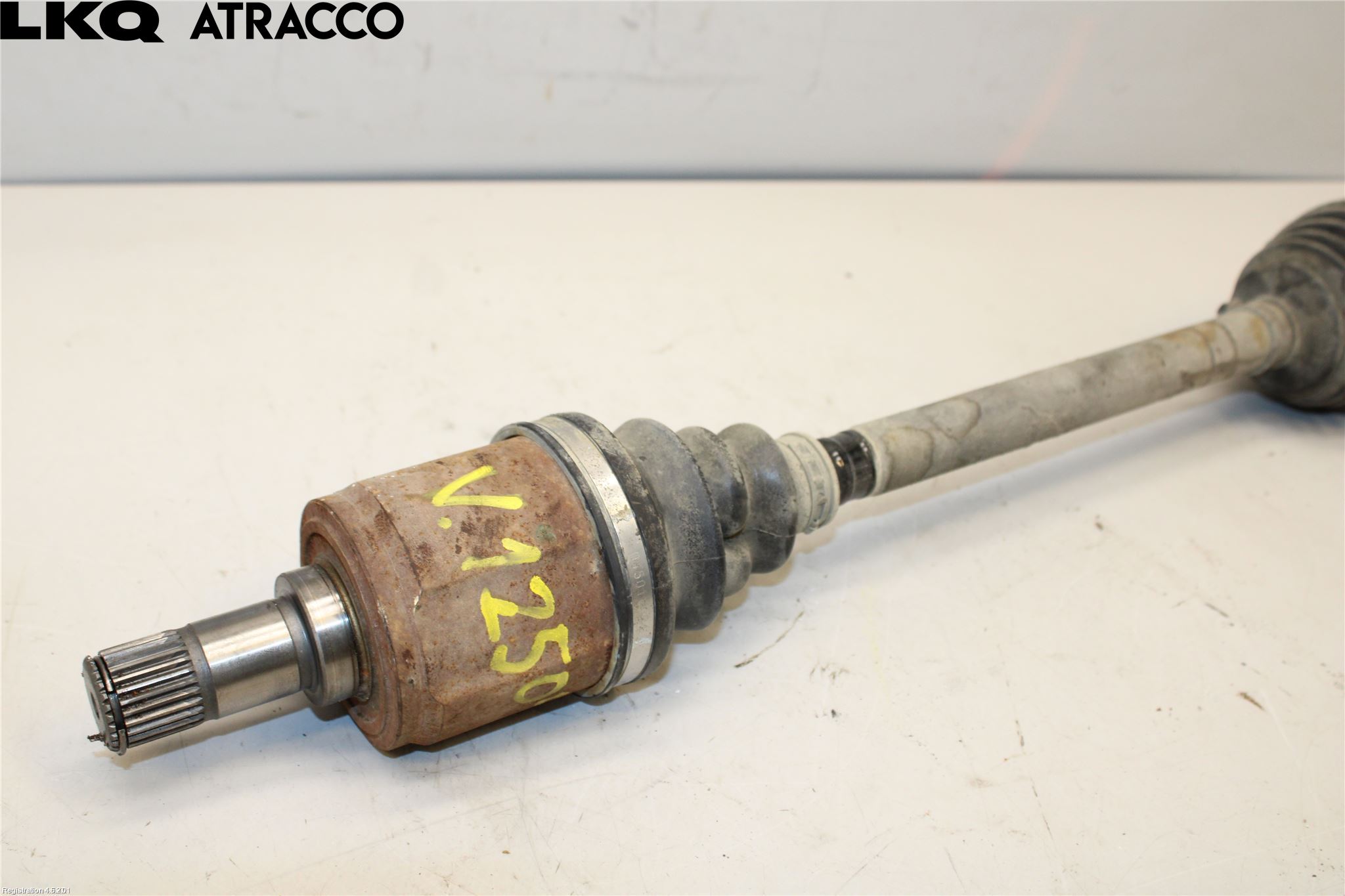 Honda CR-V 13-18 Drivaxel Fram Vänster