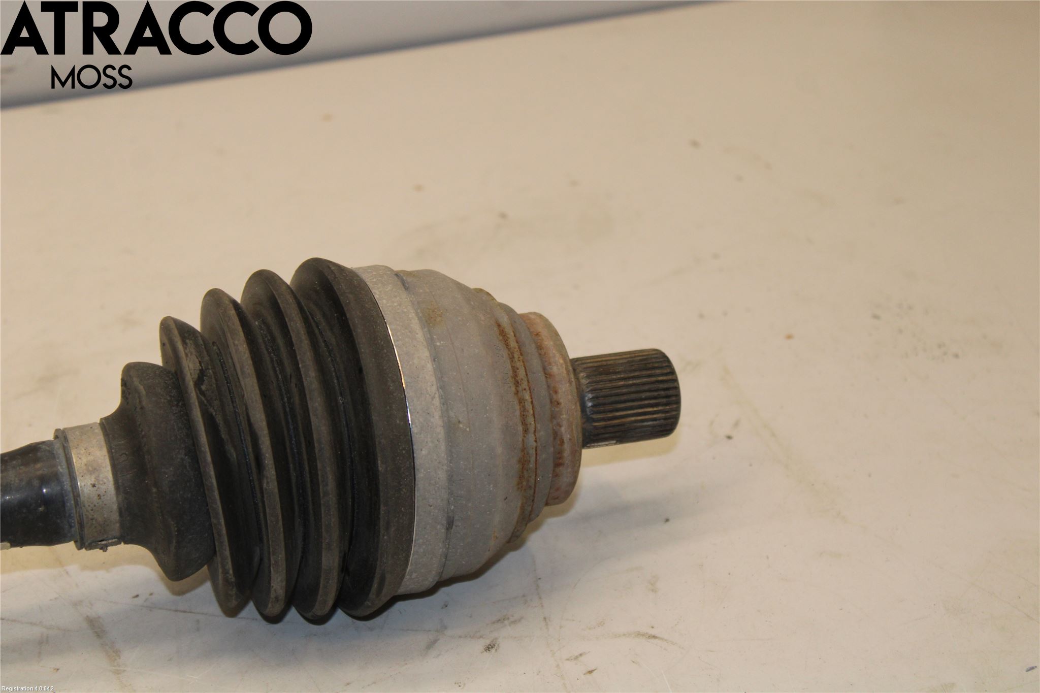 Volkswagen VW CADDY 16-20 Drivaxel Fram Vänster