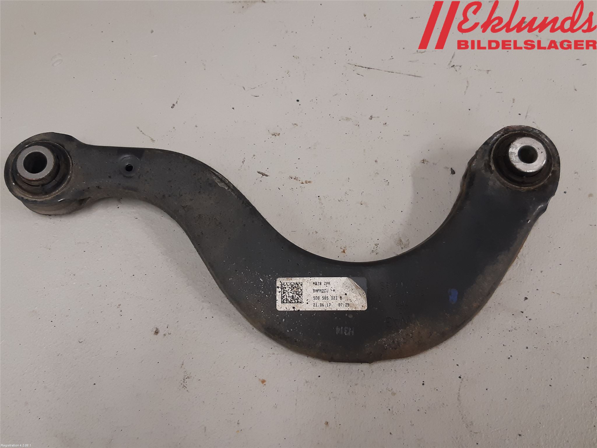 Volkswagen VW PASSAT 15-19 Bärarm Bak Höger