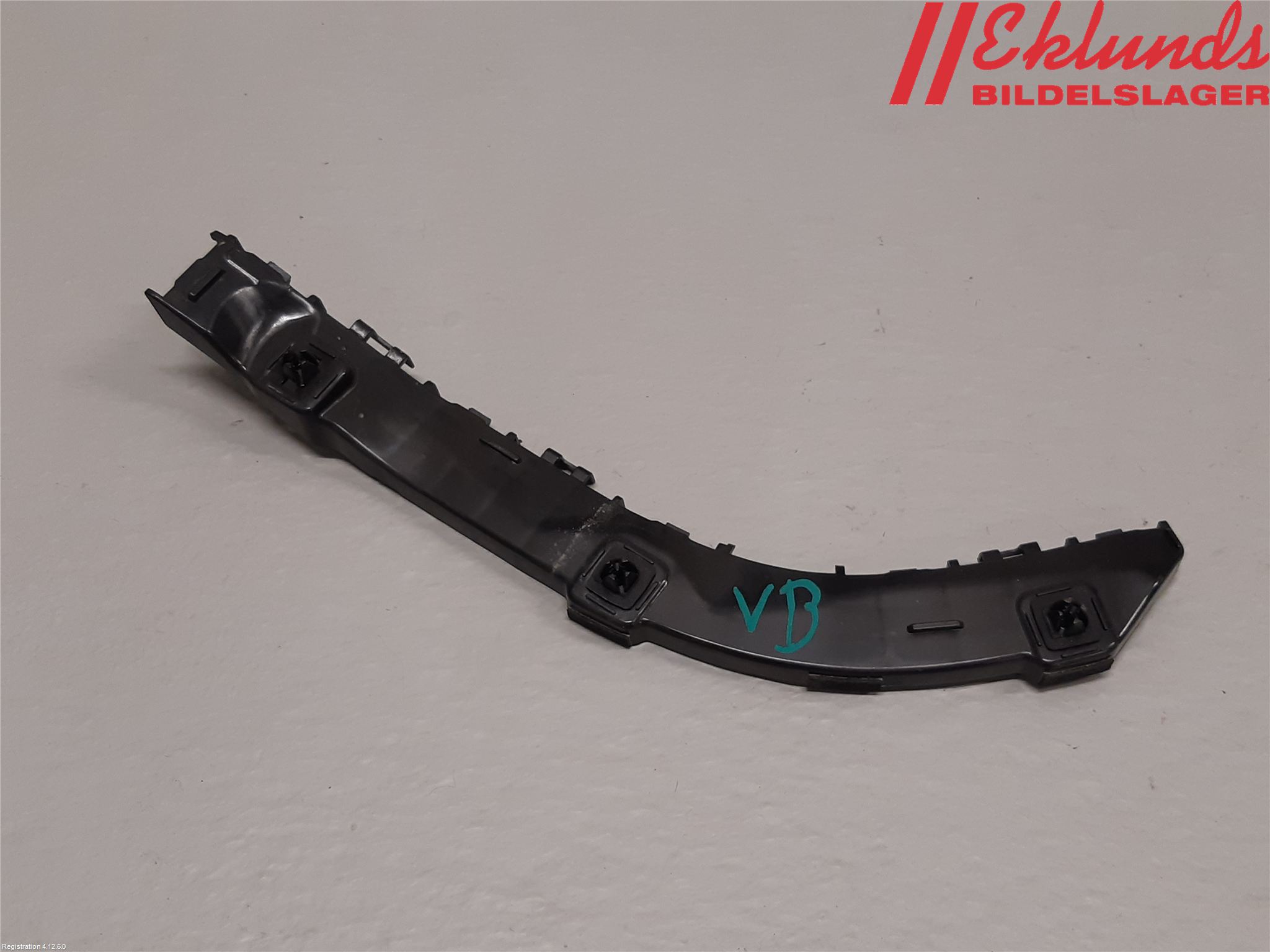 Suzuki VITARA 15- Stötfångarfäste Bak Vä