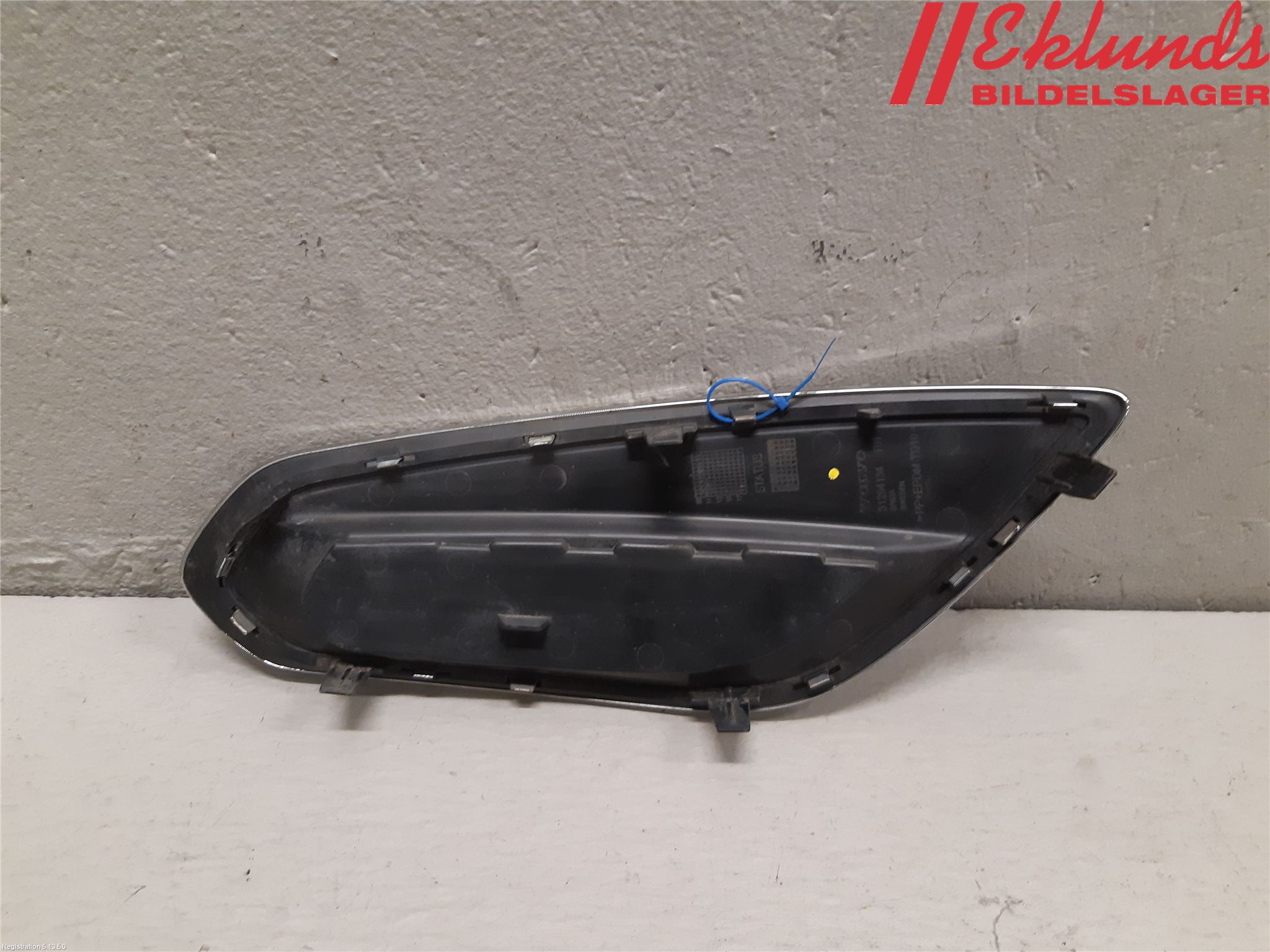 Volvo V60 11-13 Stöt Utfyllnad-List-Grill