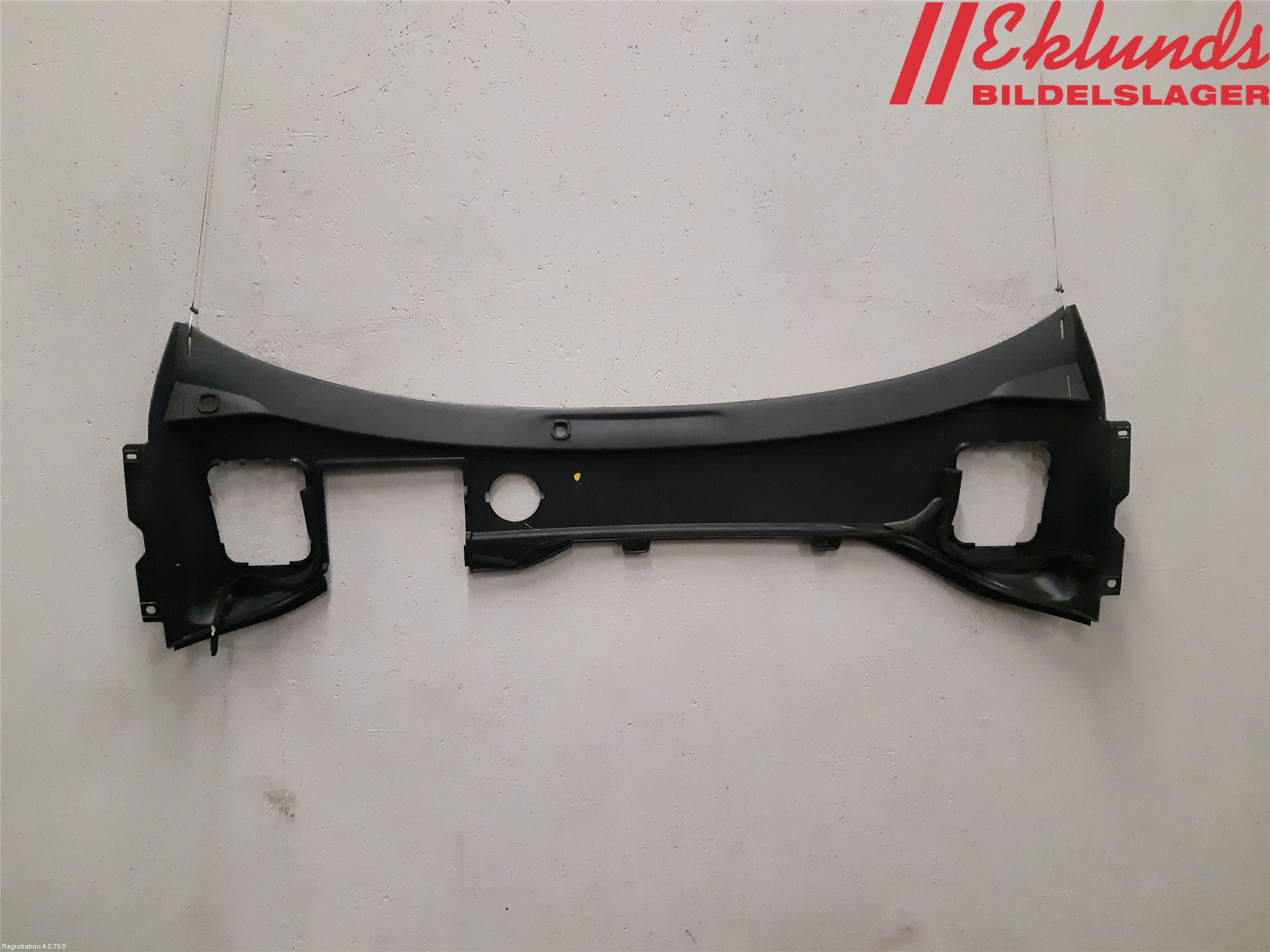 Volvo V60 14-18 Torpedplåt-Torpedplast