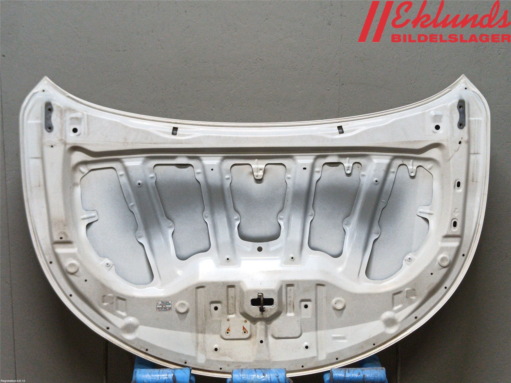 Toyota AVENSIS 09-15 Huv Fram