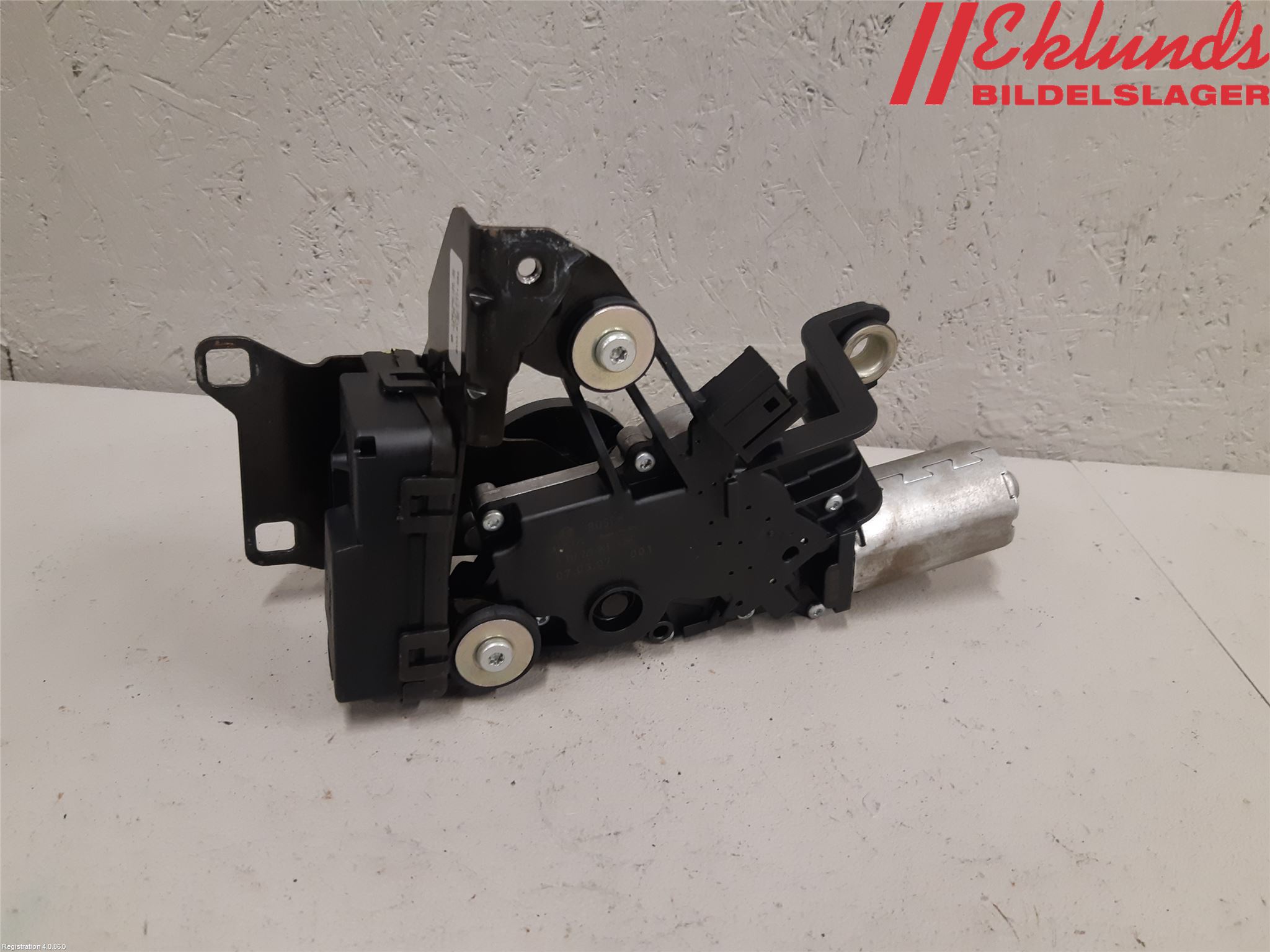 BMW 5 E60/61 Sed/Tou 02-10 Torkarmotor Baklucka