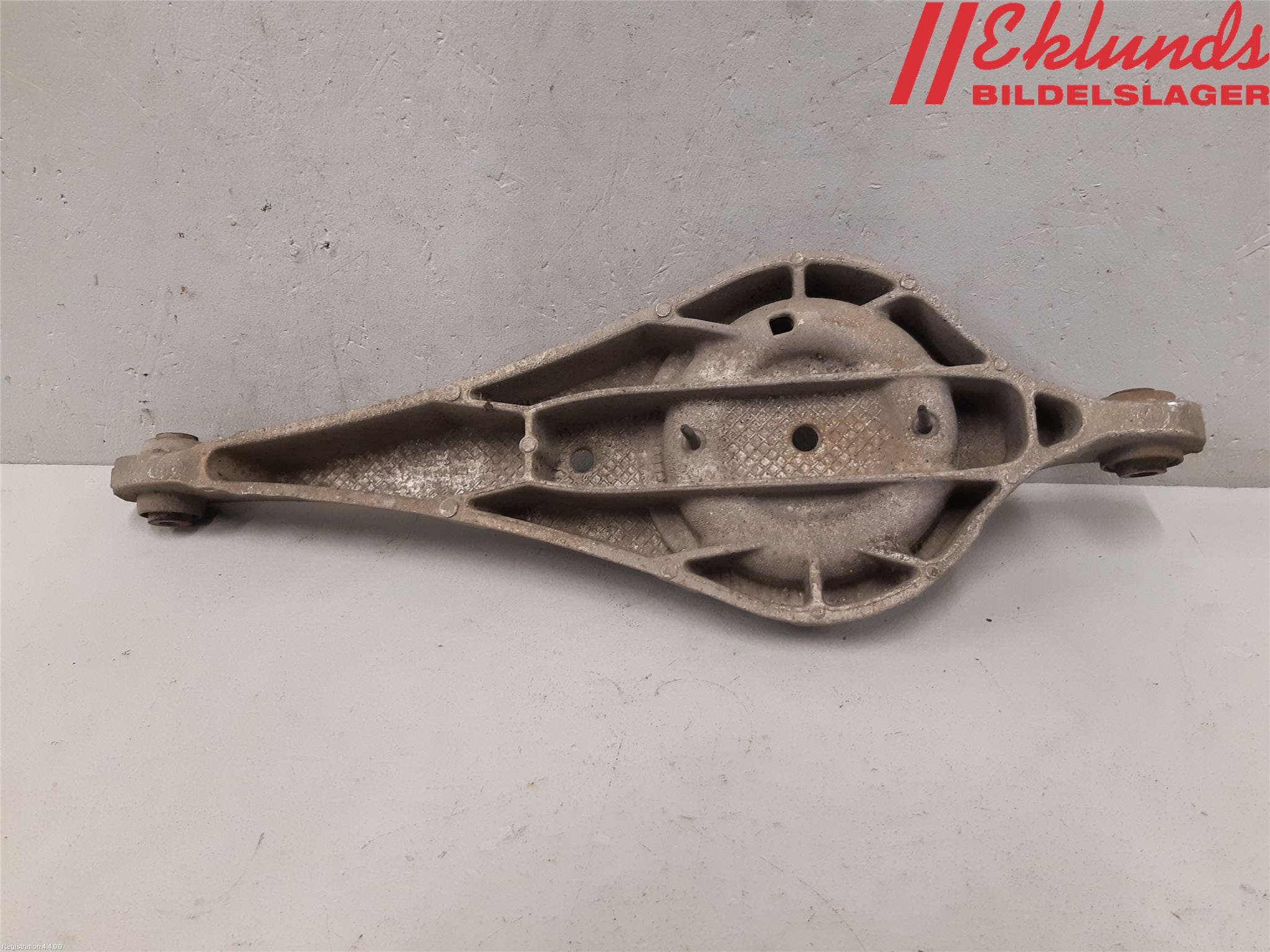 Volvo V70 08-13 Bärarm Bak Höger