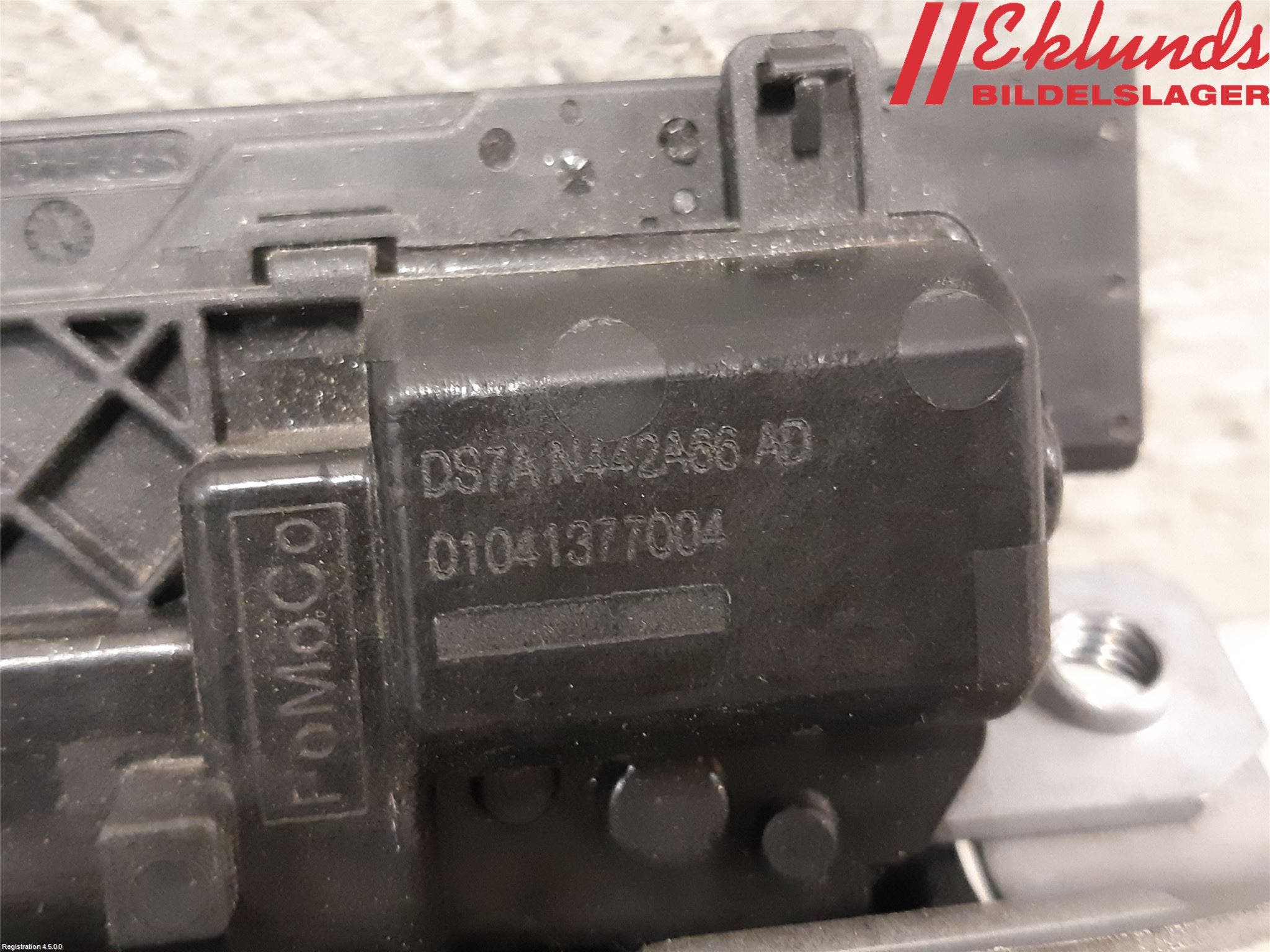 Ford FOCUS 19- Låskista Baklucka