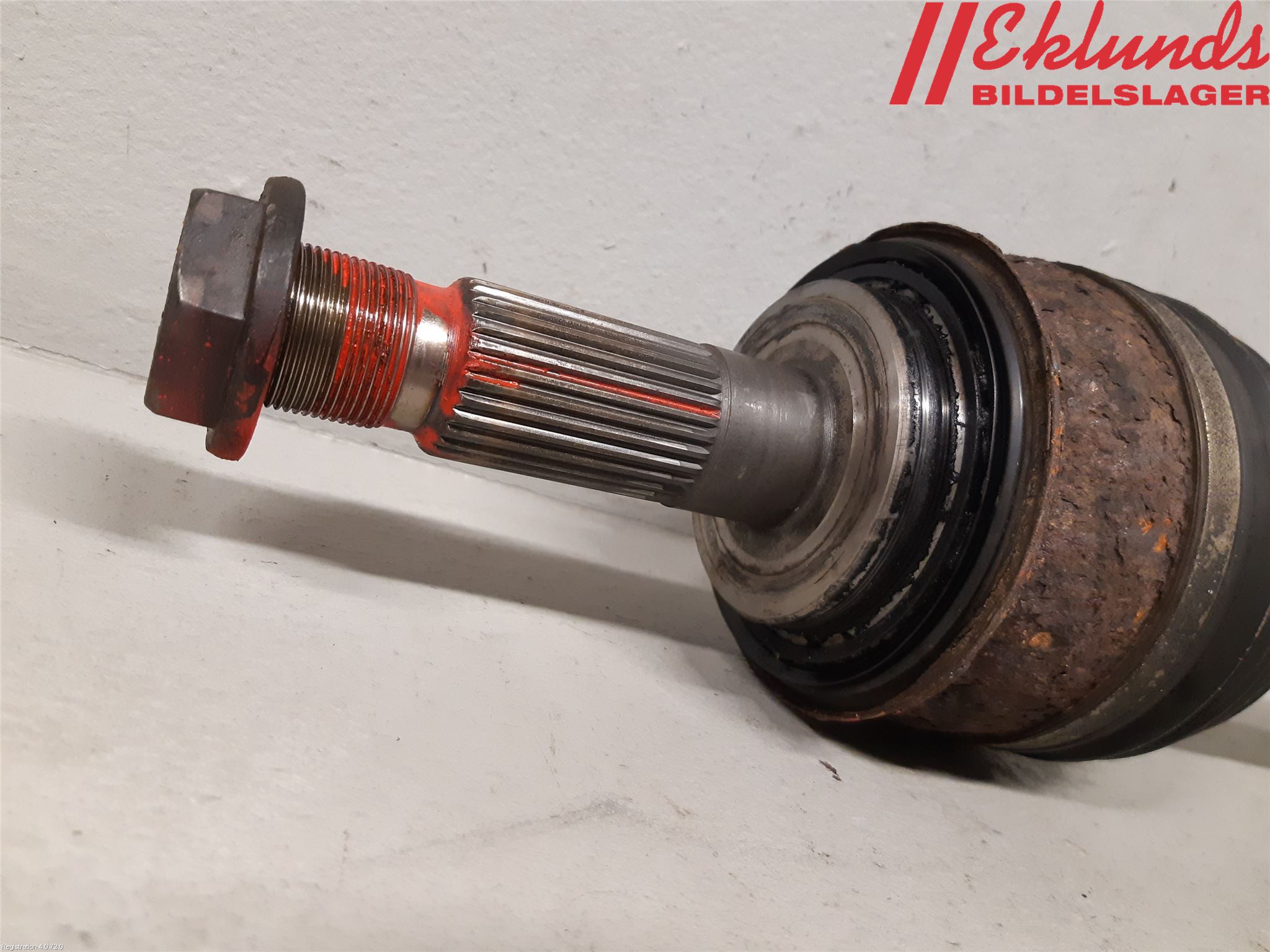 Toyota HILUX 05-16 Drivaxel Fram Vänster