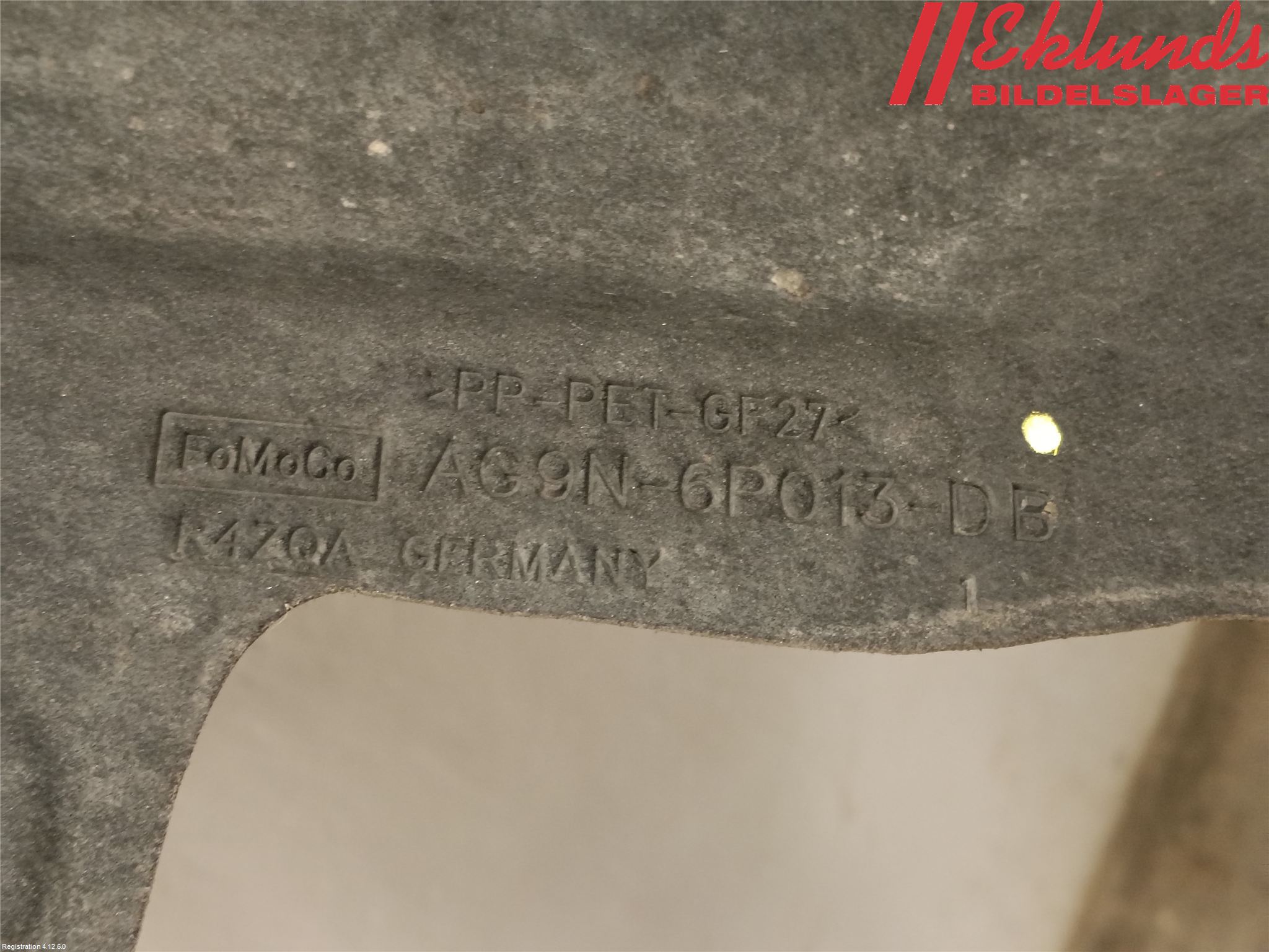 Volvo XC60 14-17 Hasplåt Plåt-Plast