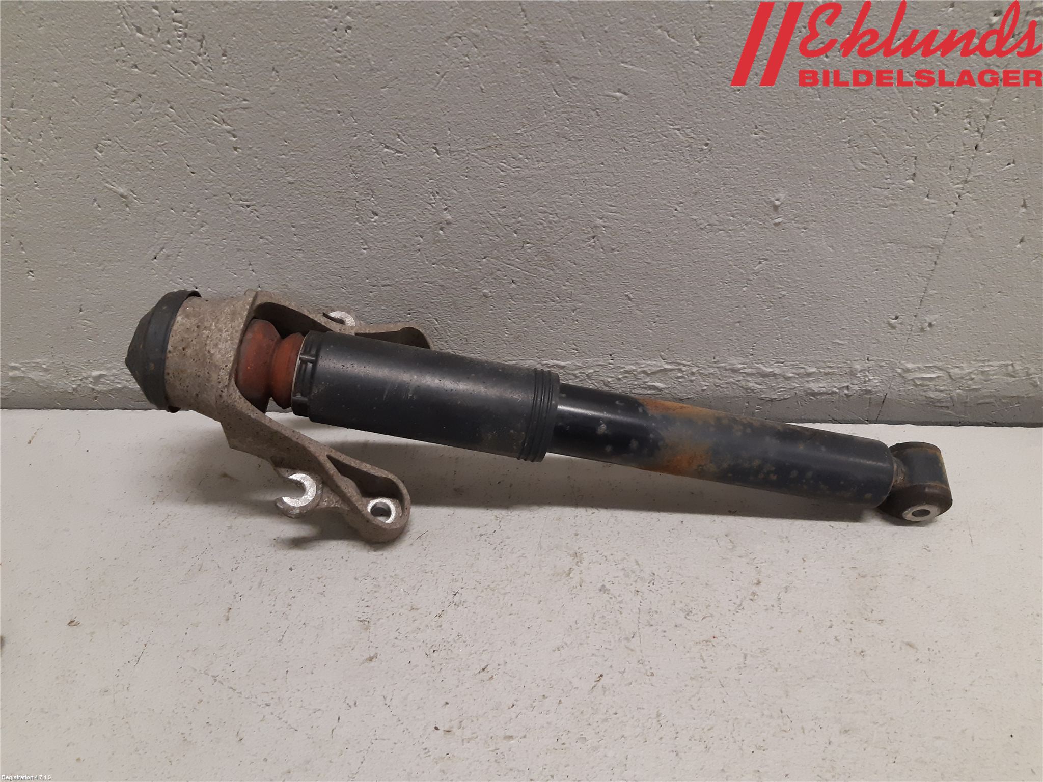 Volvo S90 17->> Stötdämpare Bak