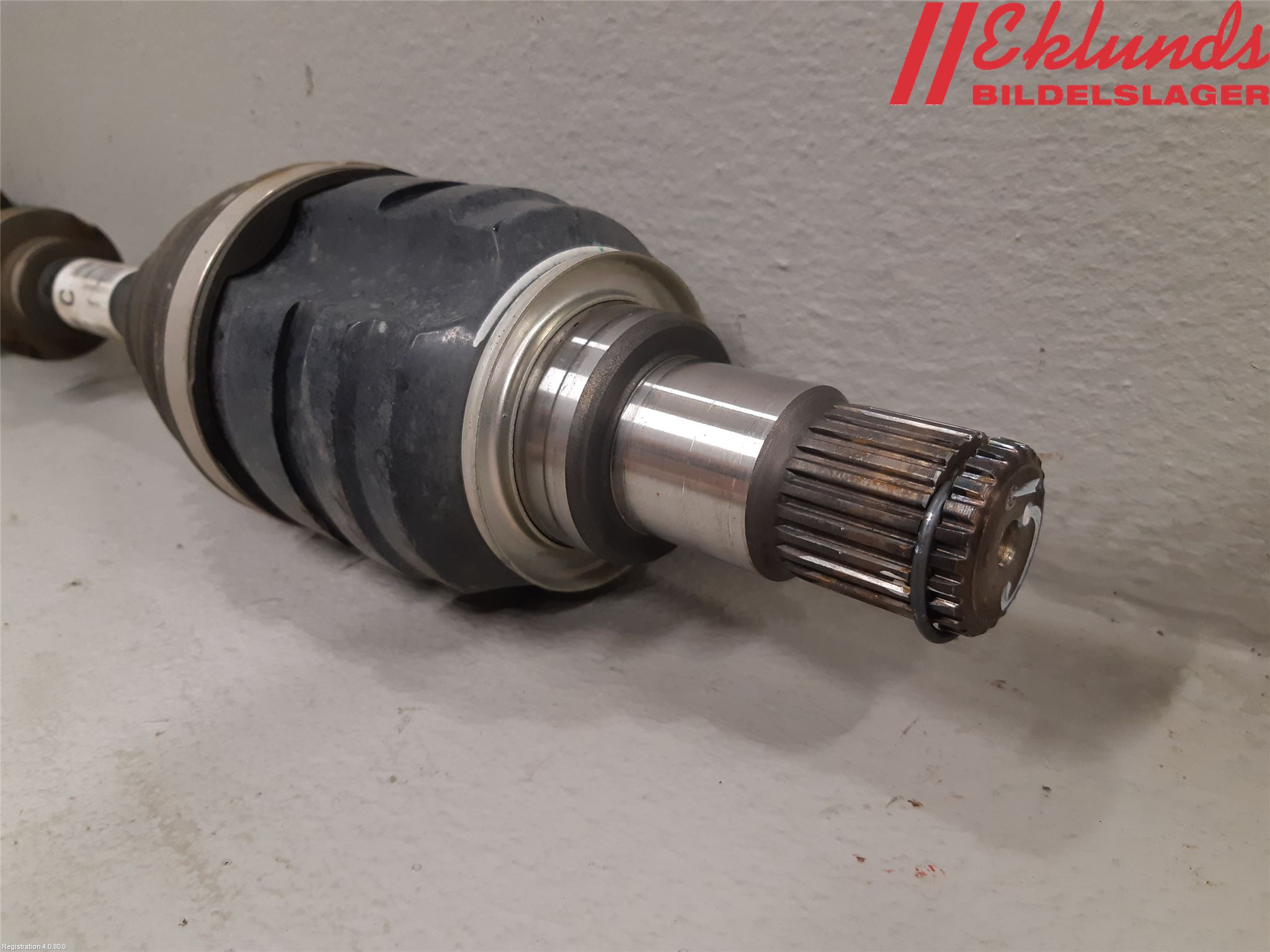 Toyota C-HR 16-23 Drivaxel Fram Vänster