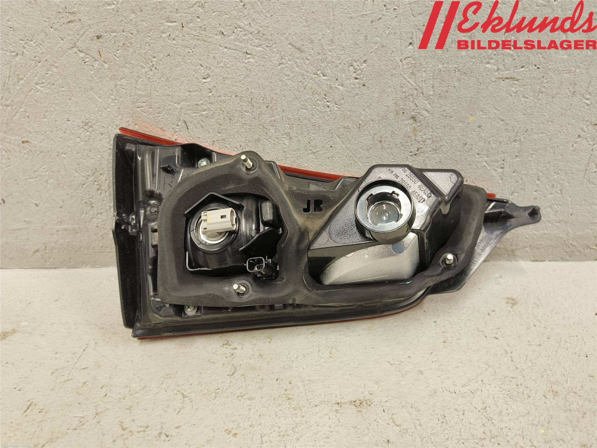 Nissan QASHQAI 14-17 Bakljus Lucka Hö