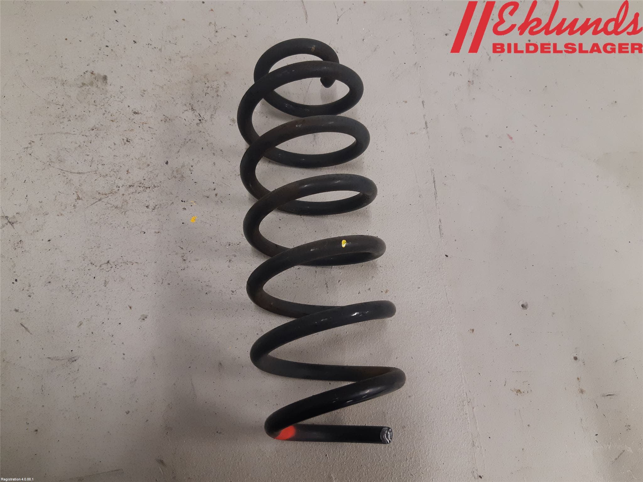 Nissan QASHQAI 14-17 Fjäder Bak