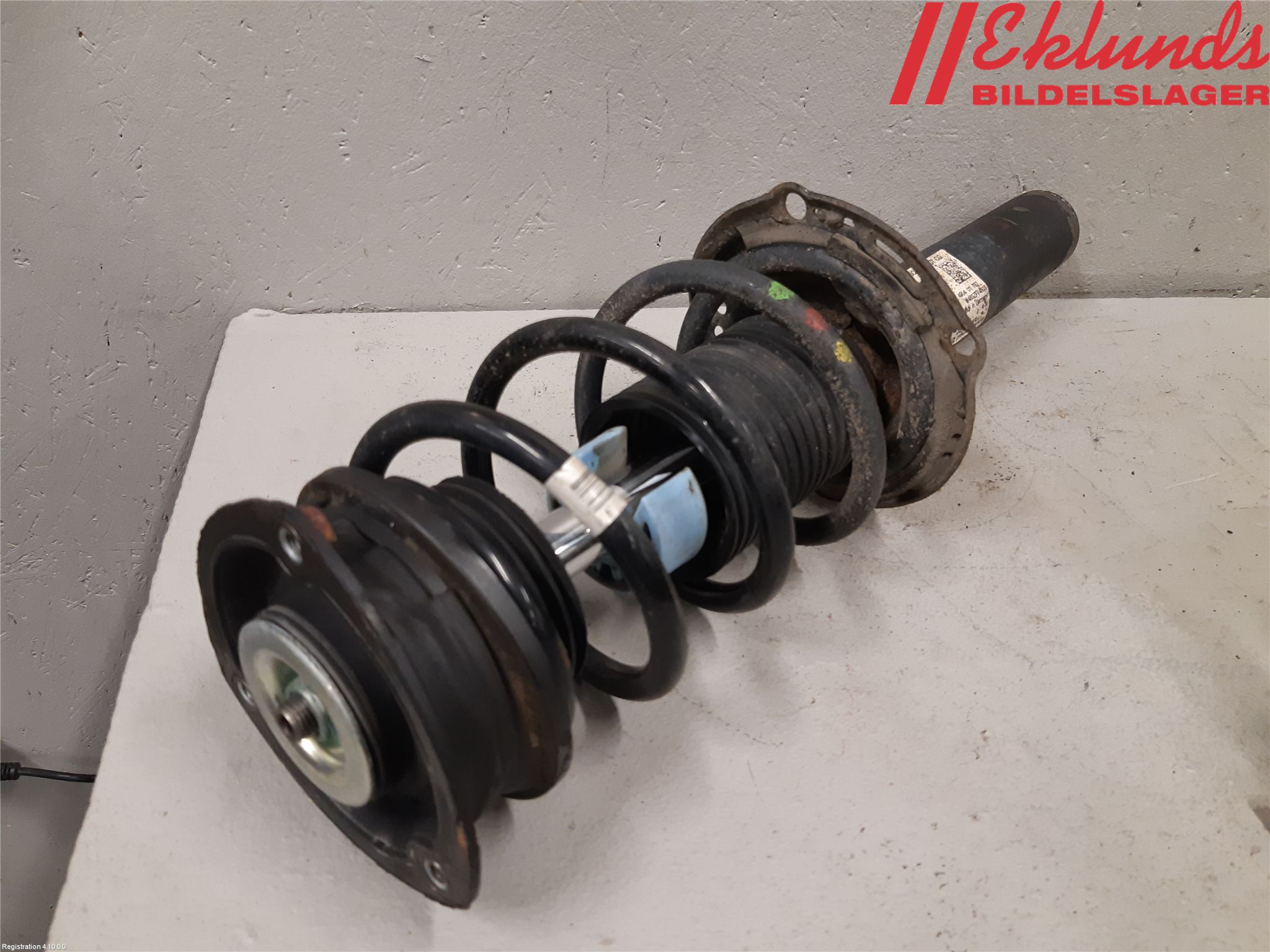 Volkswagen VW PASSAT 15-19 Fjäderben Fram Höger