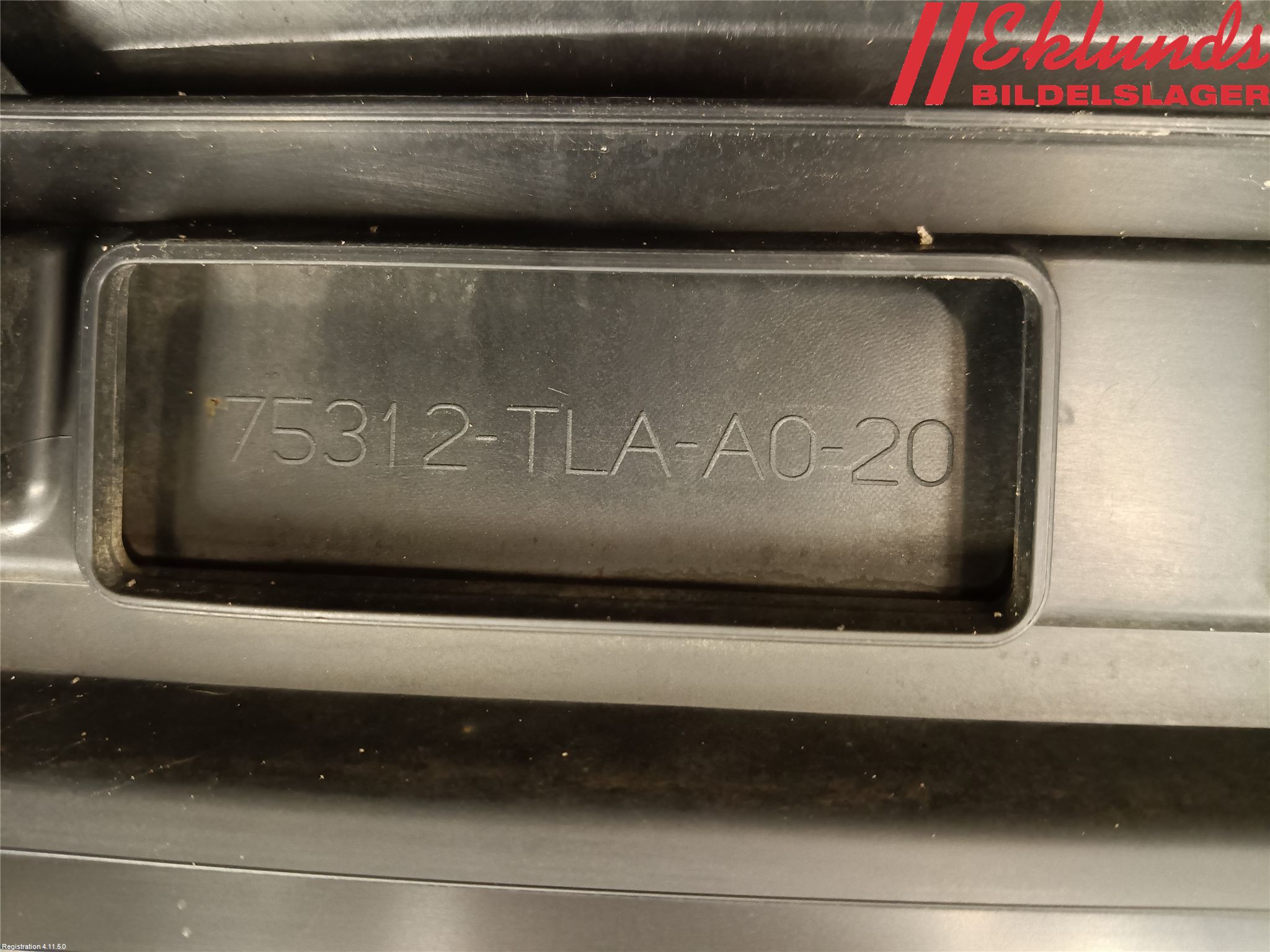 Honda CR-V 19-22 Dörr Dekorlist Fram Hö