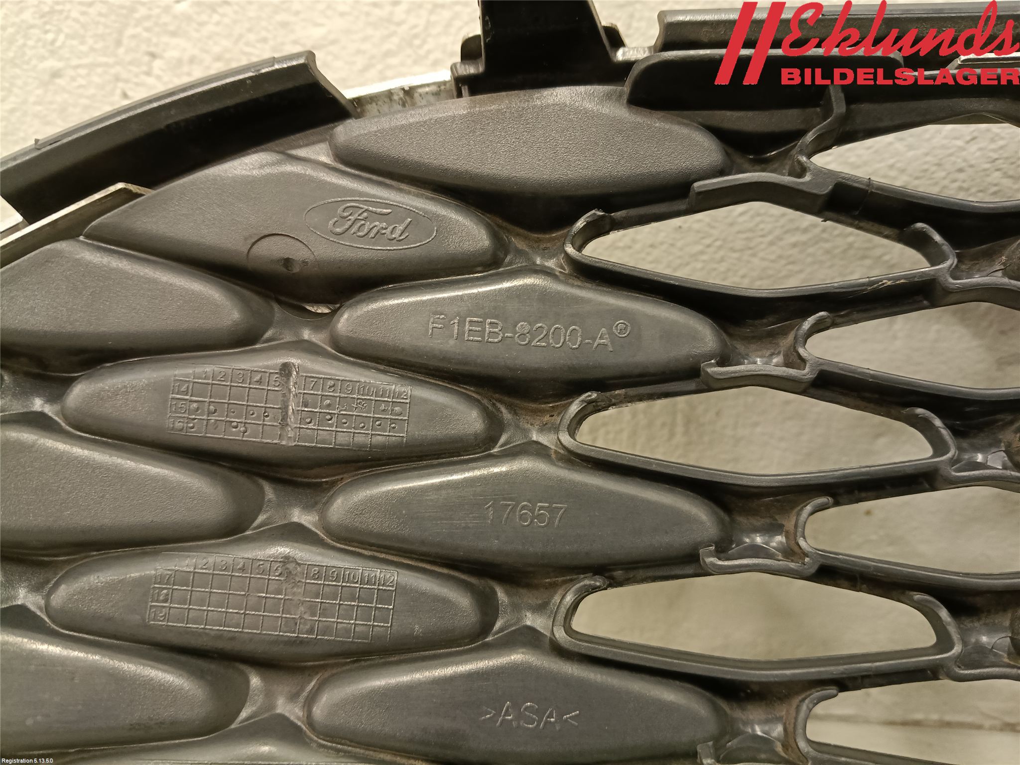 Ford FOCUS 15-18 Grill Komp