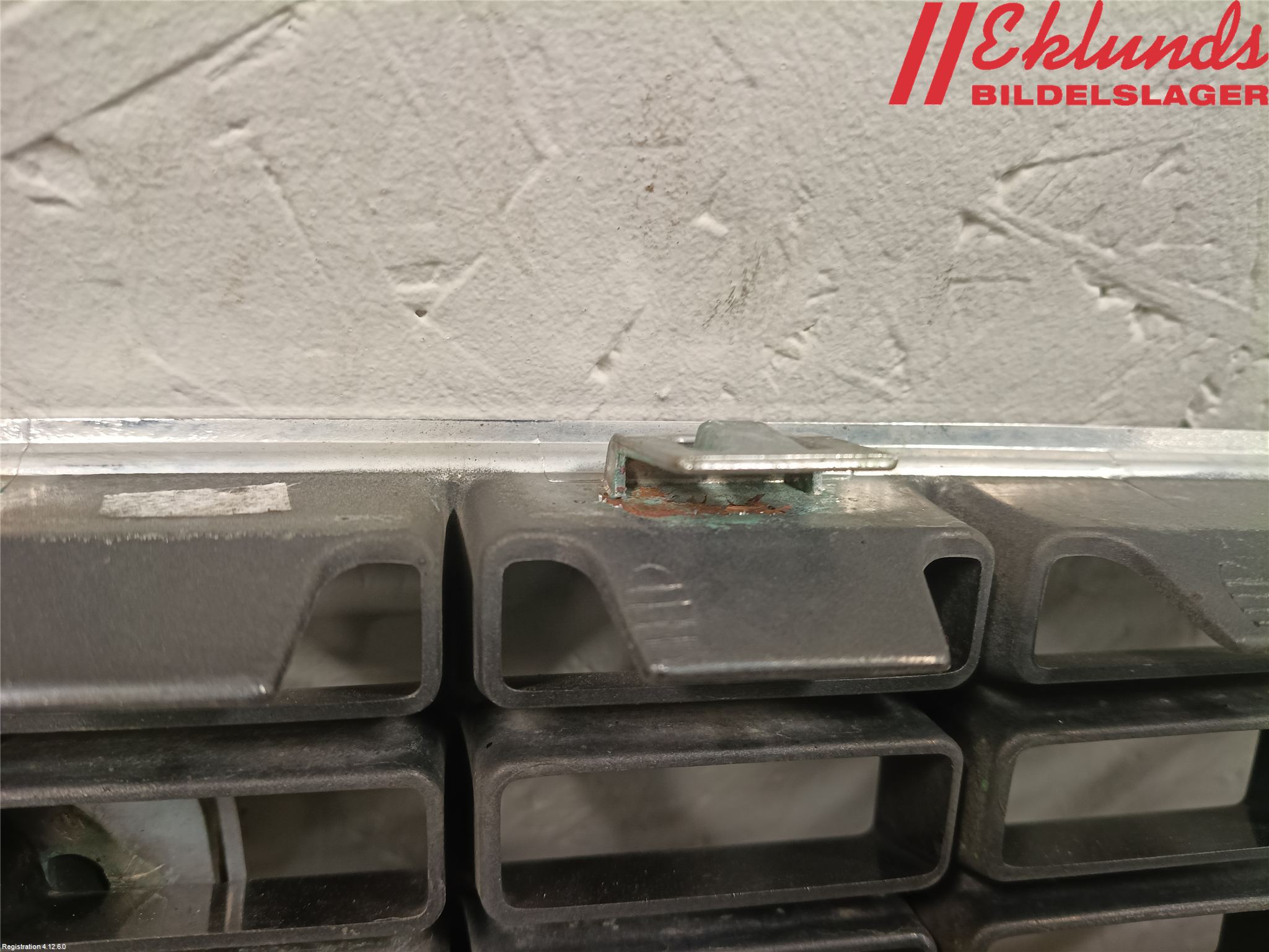 Volvo S60 01-04 Grill Komp
