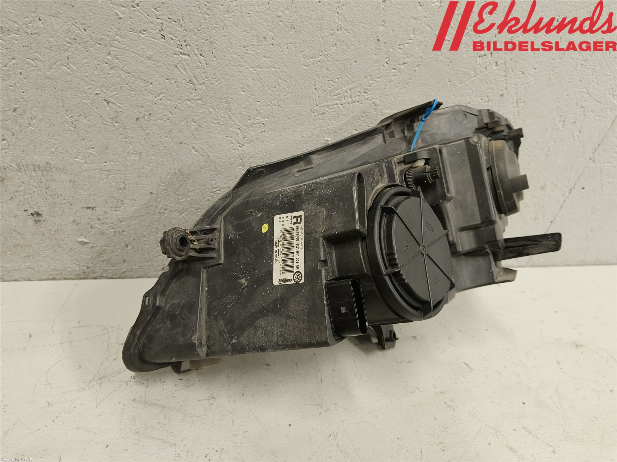 Volkswagen VW POLO 05-09 Strålkastare Höger